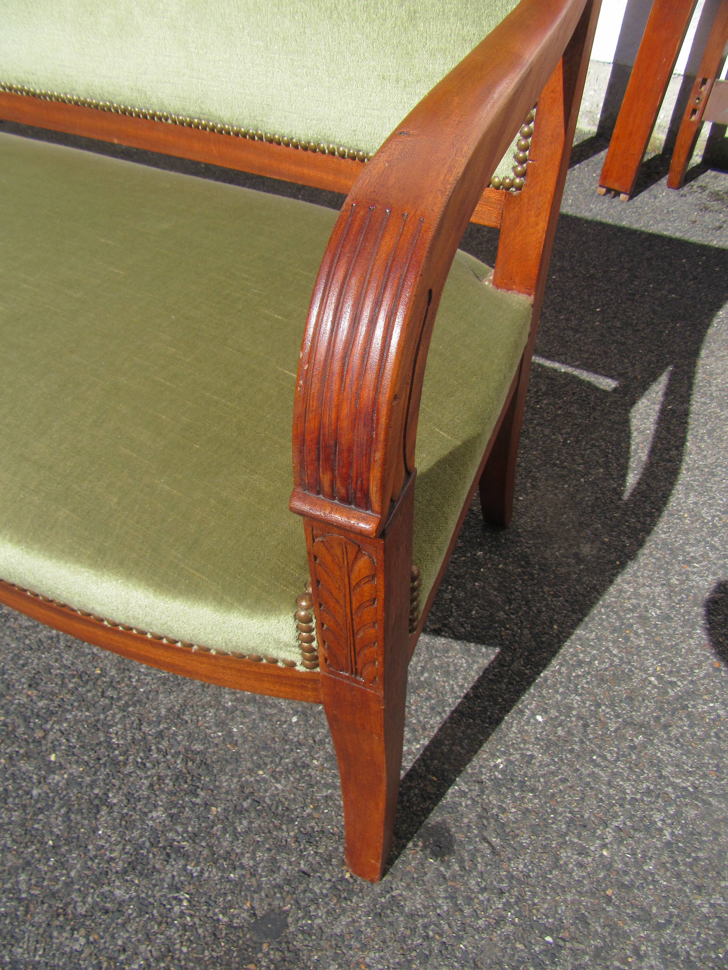 Restaurant-style sofa