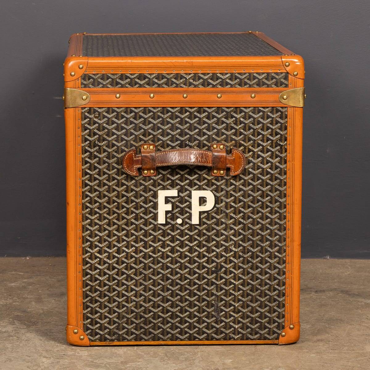 Antique 20thC French Hat Trunk In Chevron Canvas By Goyard, Paris c.1920