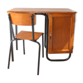 Bureau et chaise de maître d'école