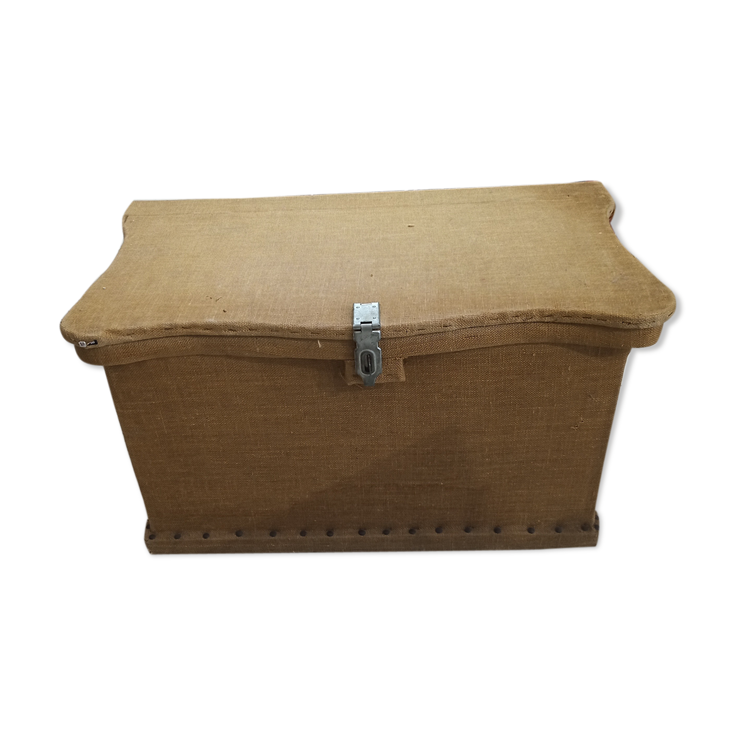 Wooden and jute trunk