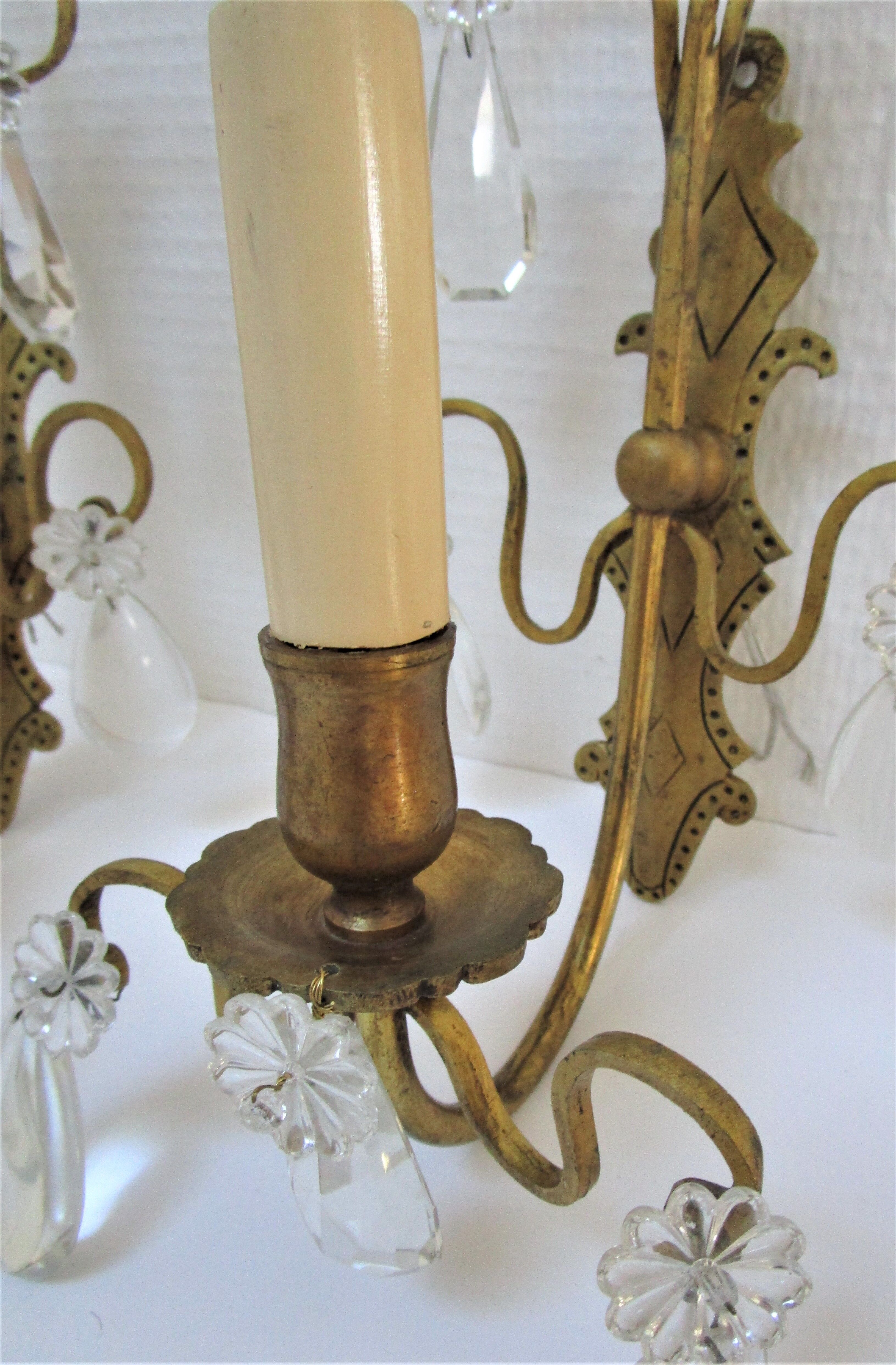 Pair of wall lamps patinated gilded bronze and early twentieth century glass grapevines