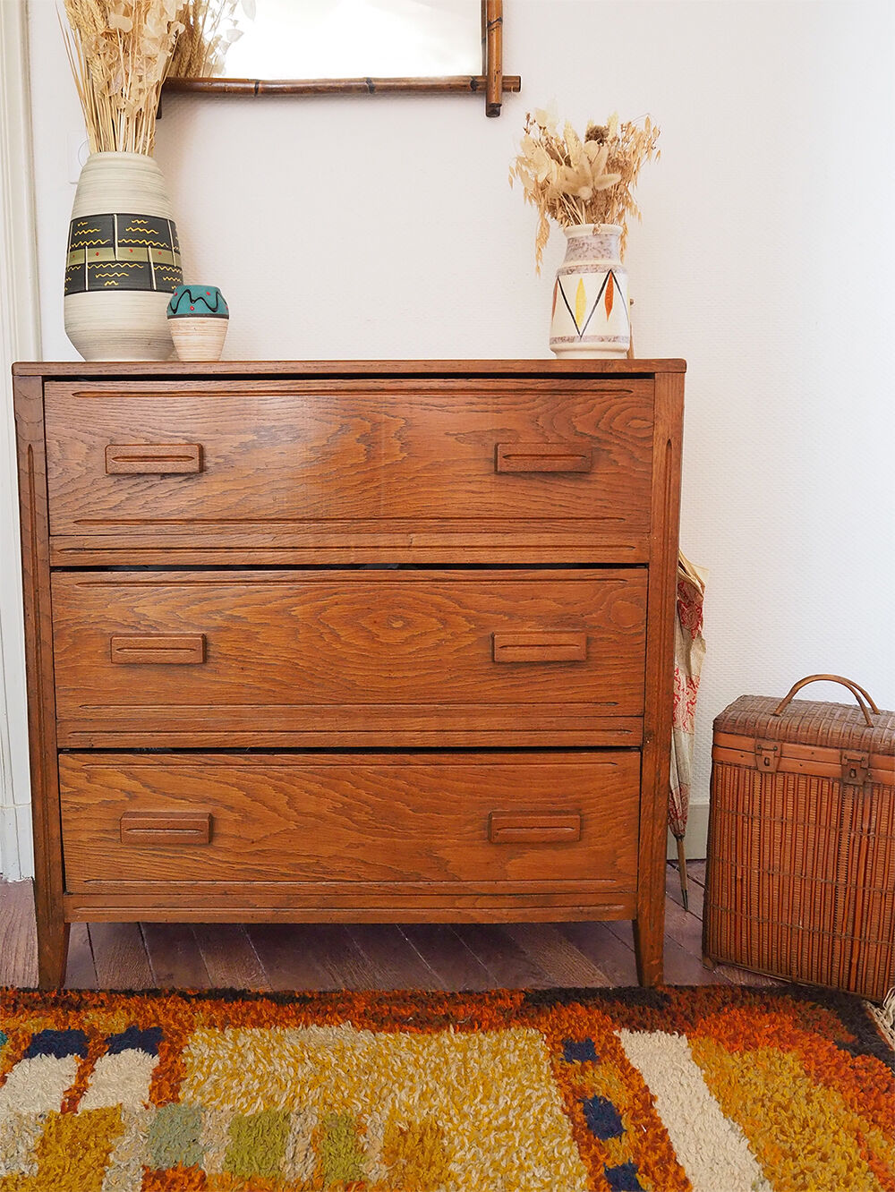 Commode en bois massif vintage