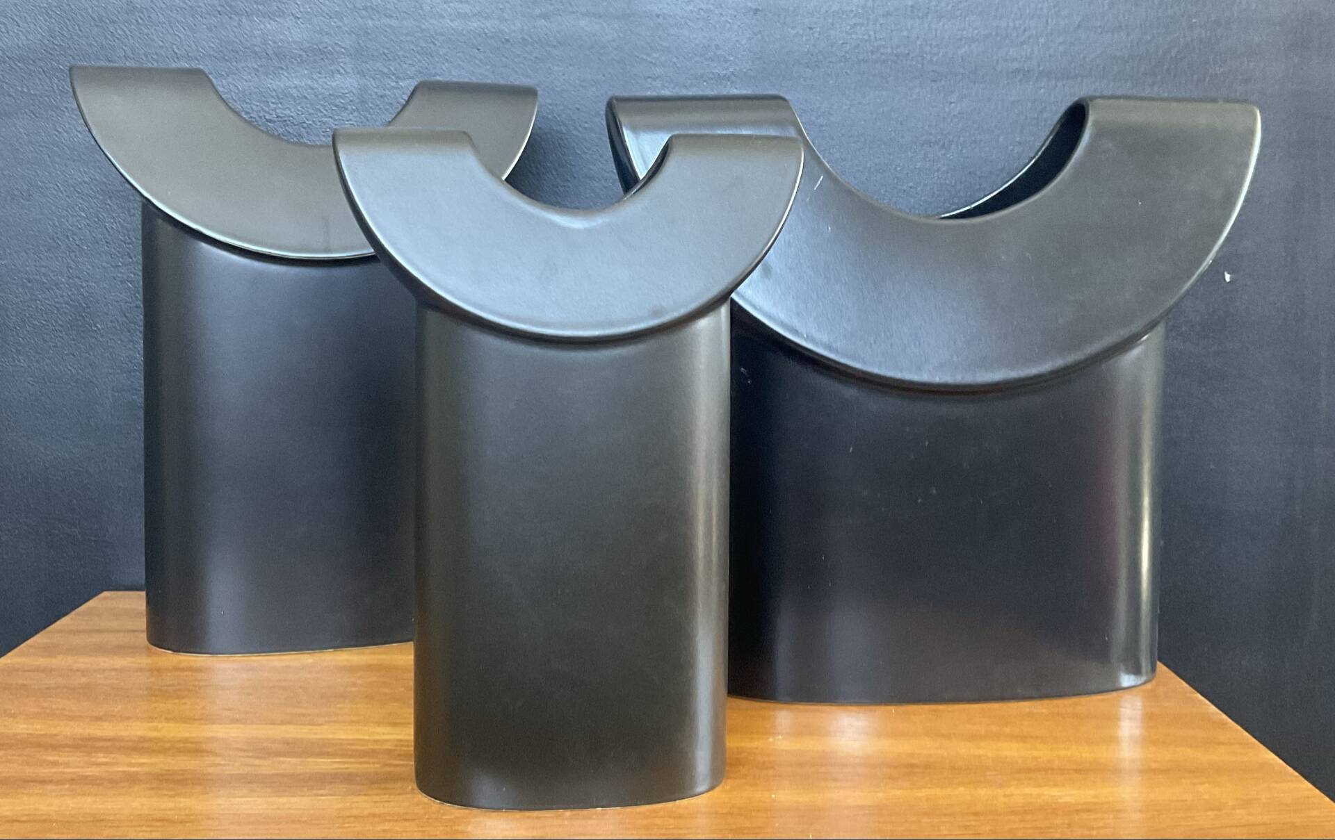 Trio de vases design par Paulus Van Leeuwen