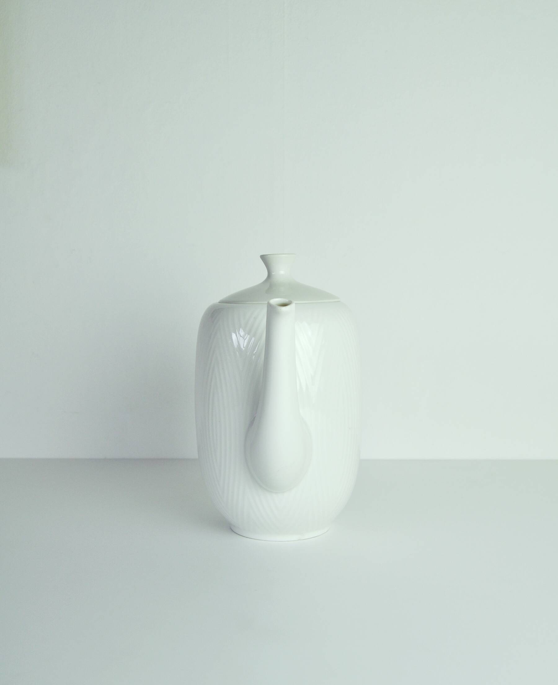 Axel Salto, Porcelain Coffee Pot for Royal Copenhagen, 1956