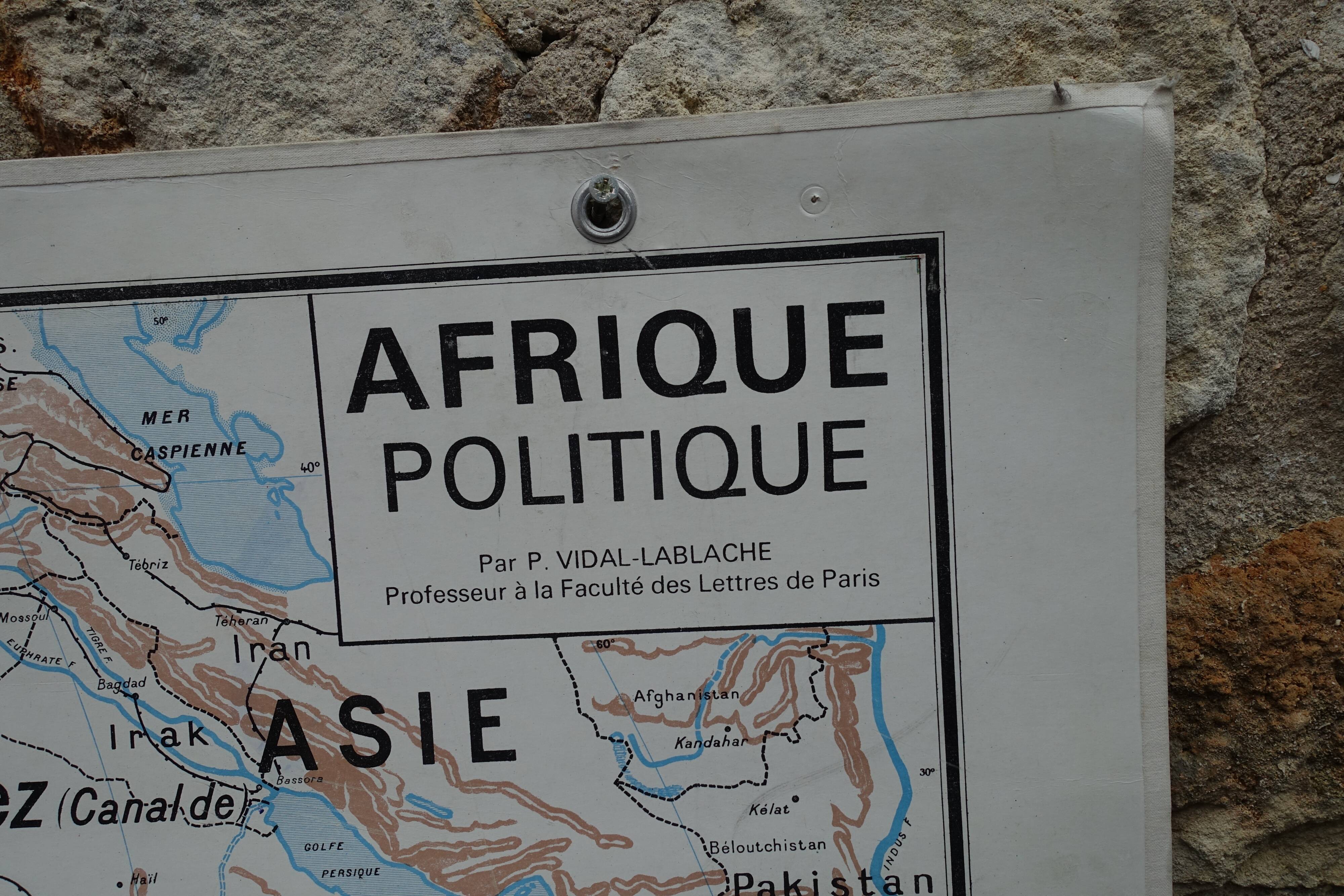 Ancienne carte scolaire vidal lablache afrique physique et politique  n°16