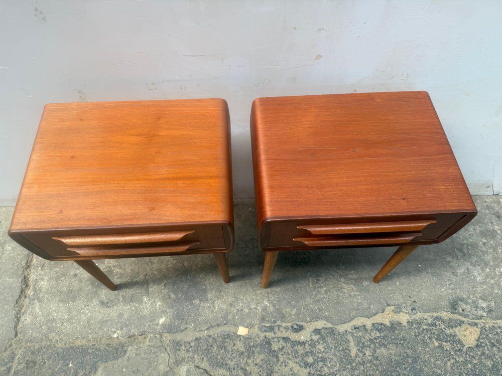 Tables de chevet en teck avec pieds en chêne attribuées à Johannes Andersen, 1964, lot de 2