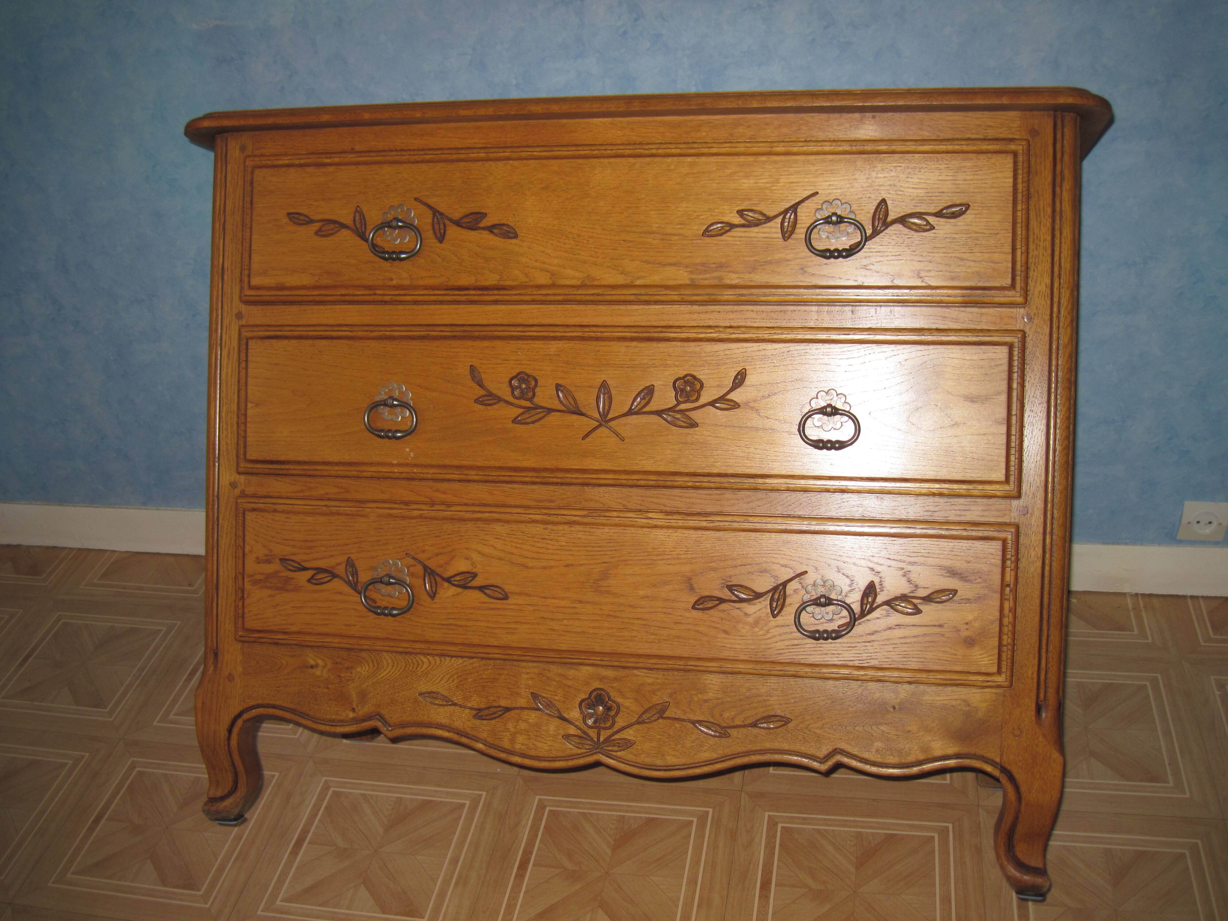 Norman chest of drawers, handcrafted by "les meubles du vieux colombier"