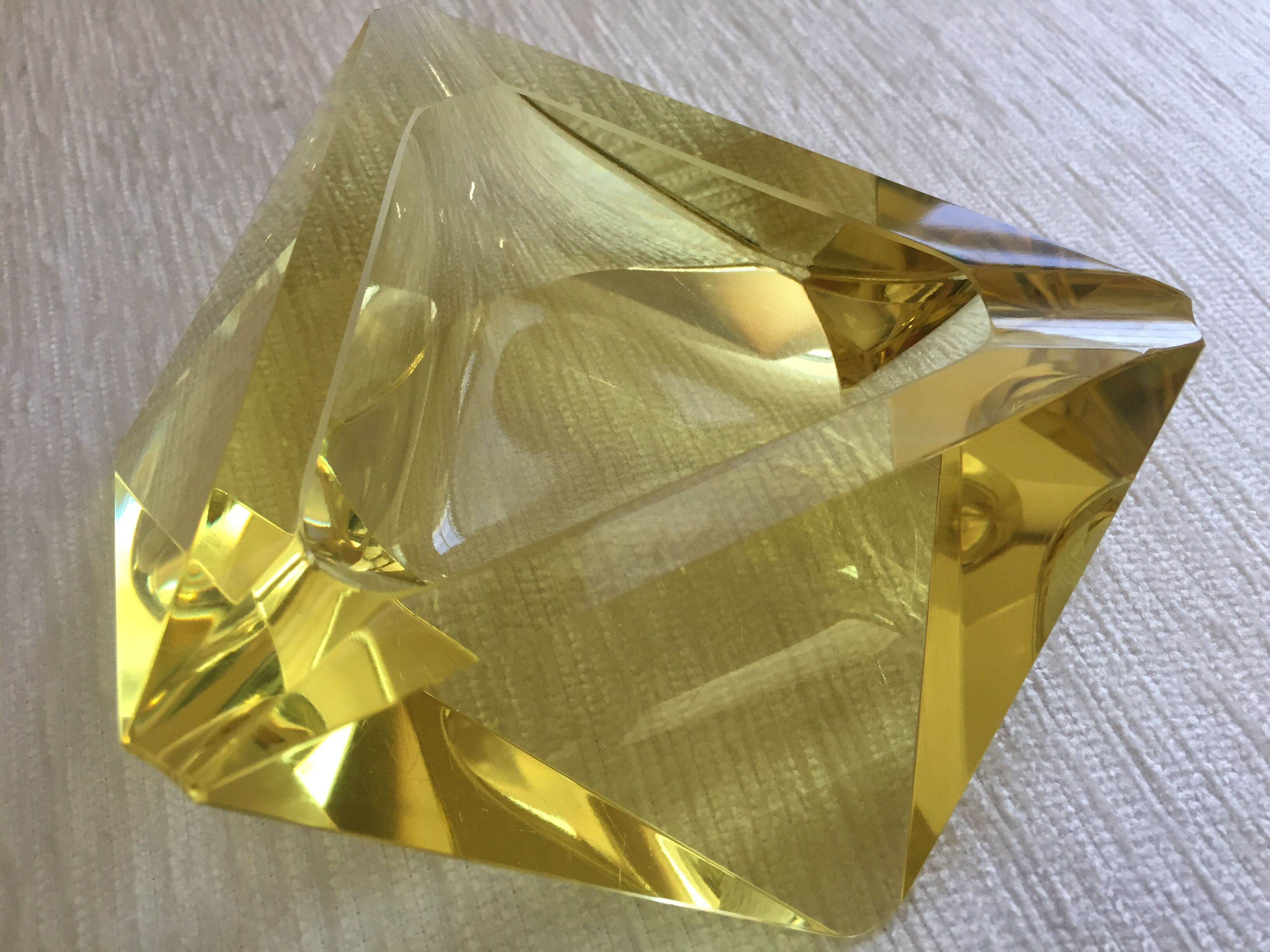 Diamond-shaped faceted ashtray