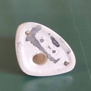Patère murale en porcelaine - mid. XXeme