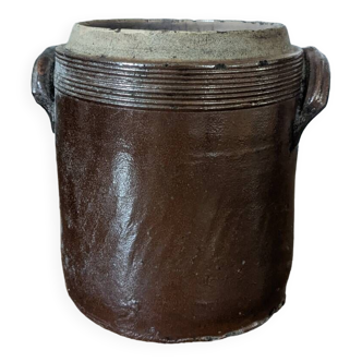 Stoneware pot