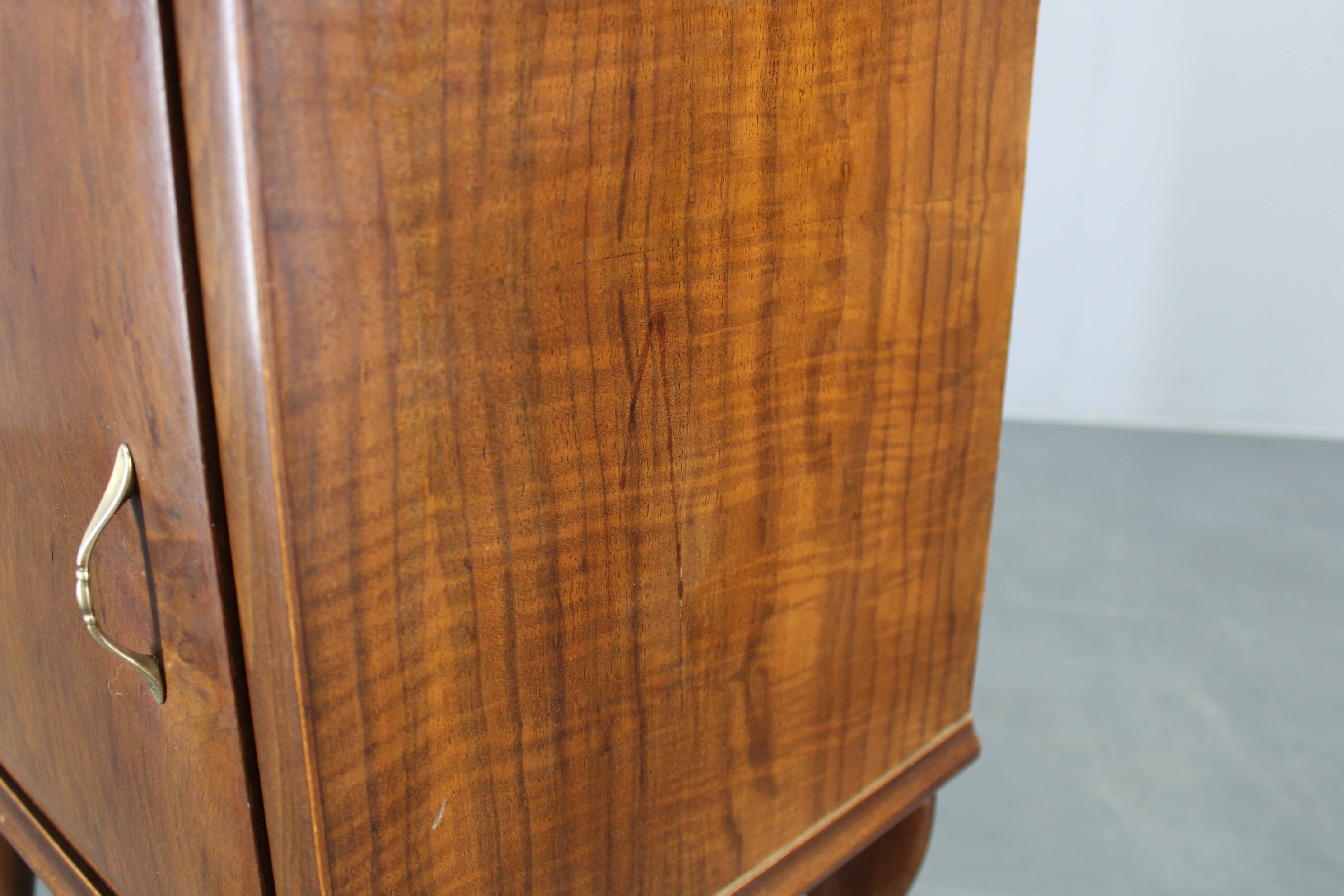 Pair of mid-century Italian walnut nightstands with glass top, 1950s