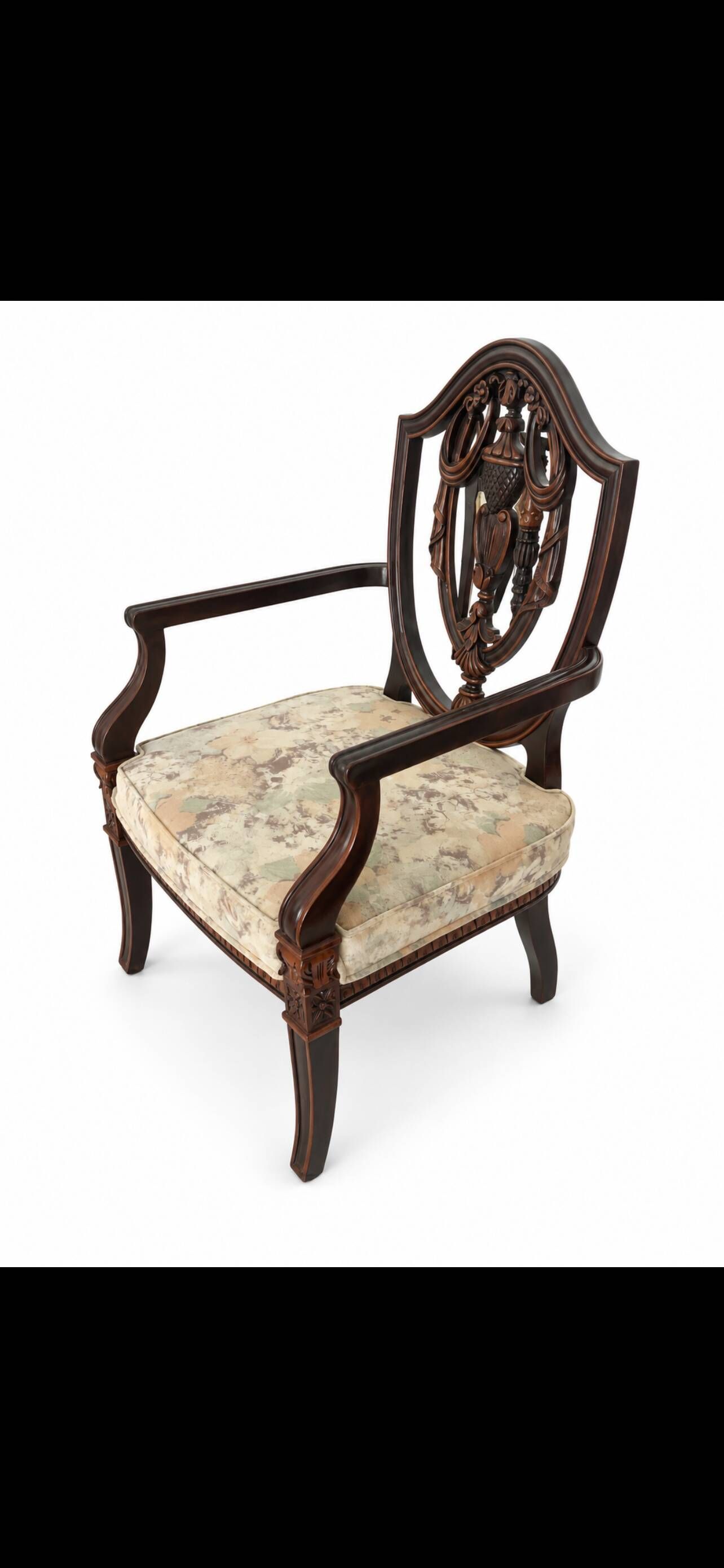 Set of carved wooden armchairs - Classic style - Chiniot, Pakistan