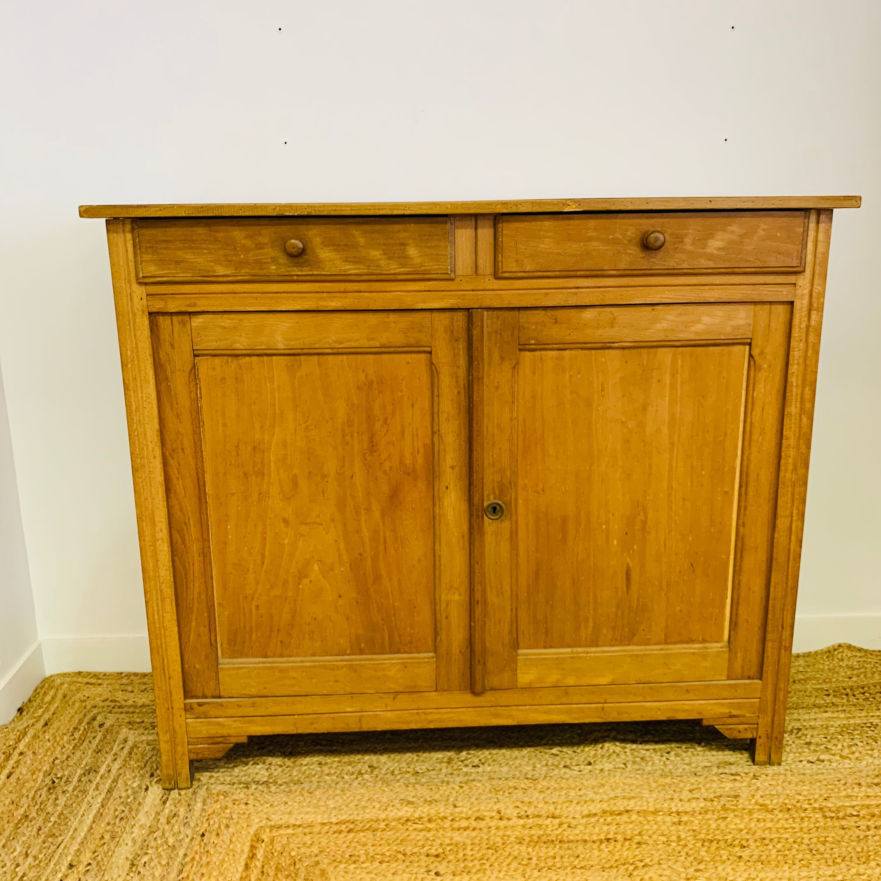 Buffet parisien marron