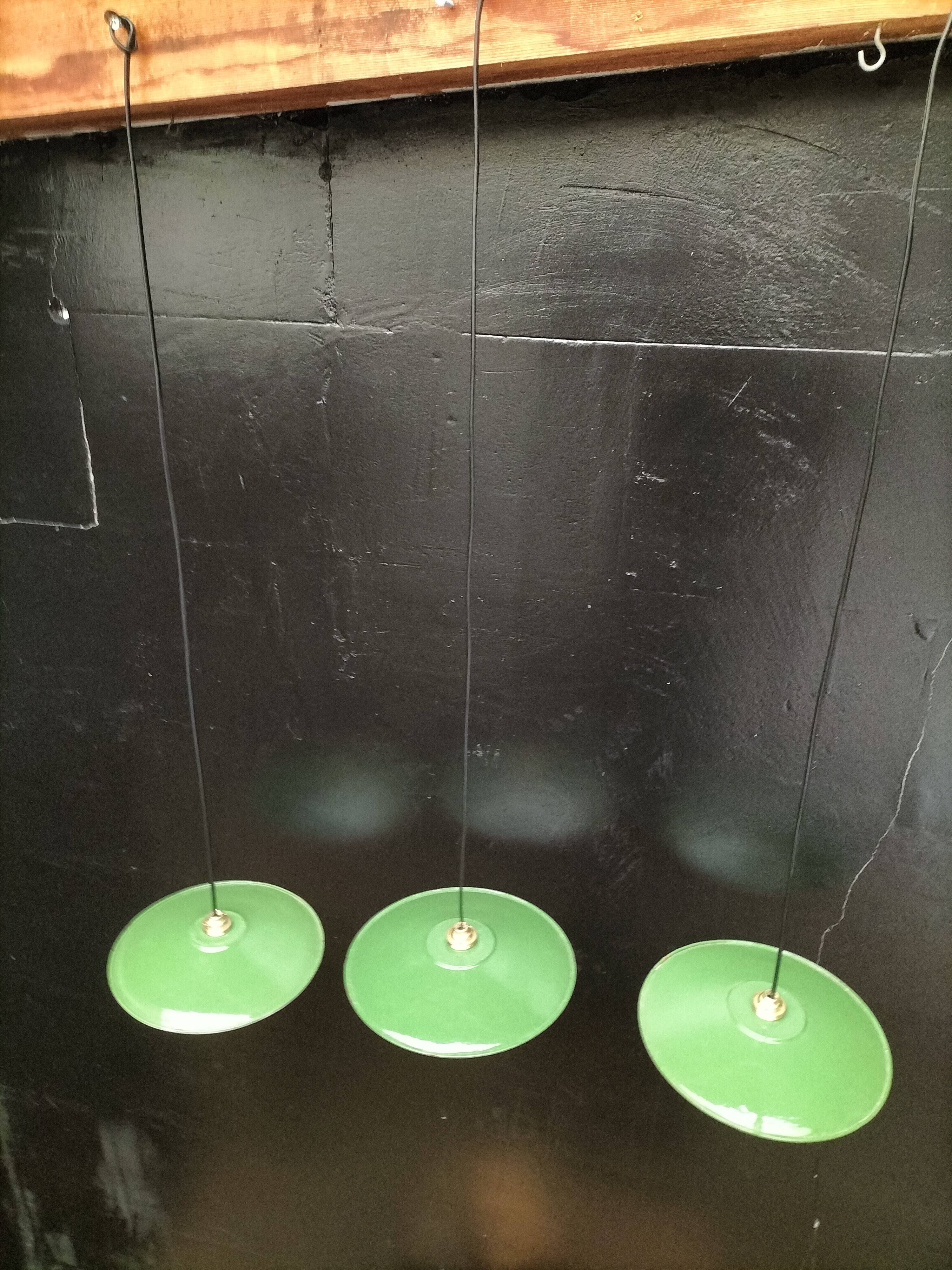 Enamelled sheet metal suspensions