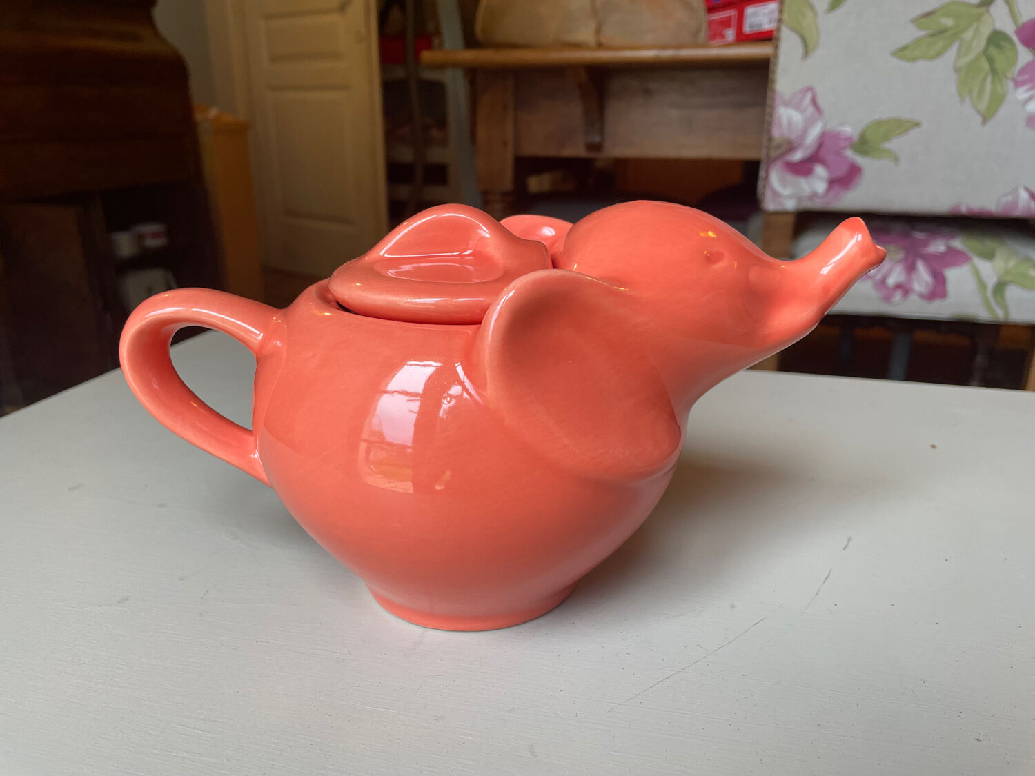 Teapot Elephant Lipton