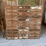 Workshop cabinet with compartments
