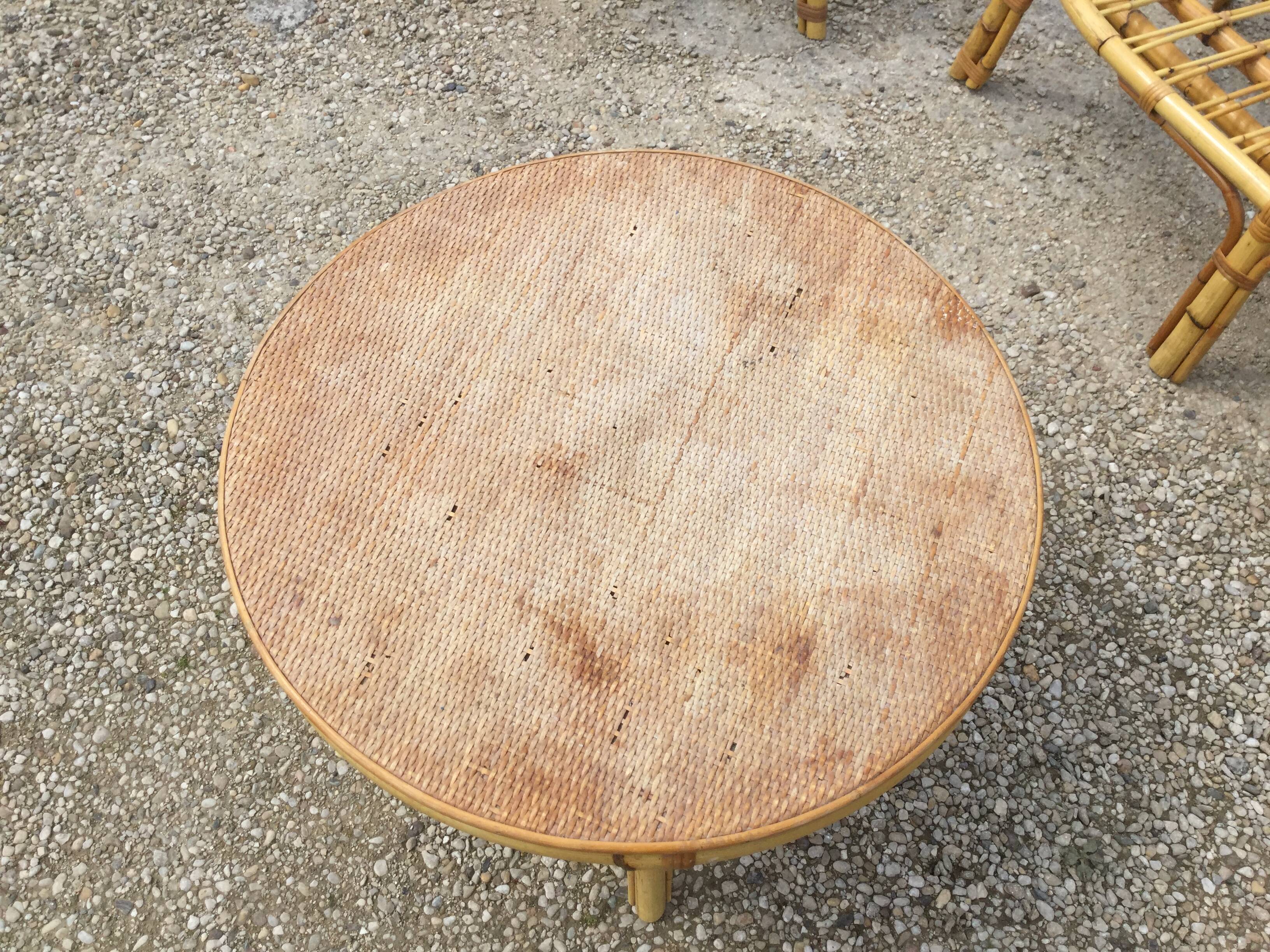 Rattan lounge