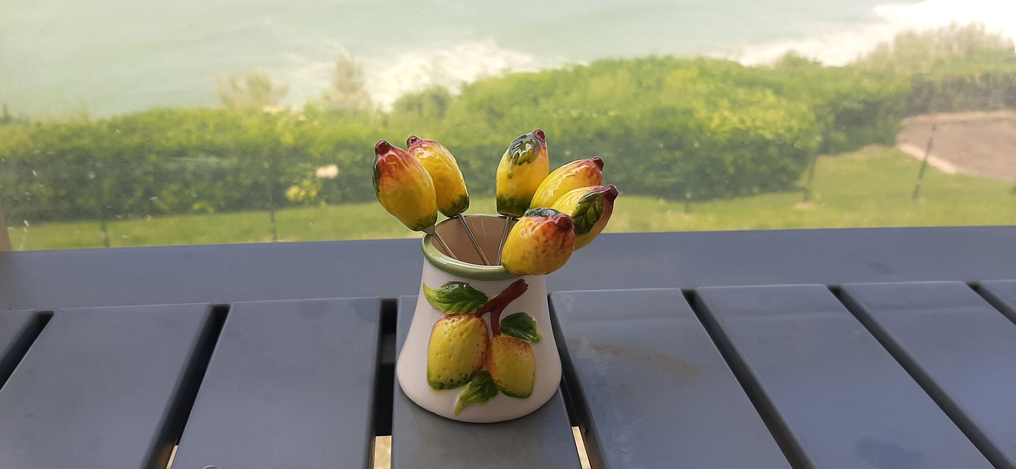 Lemons slurry in cup