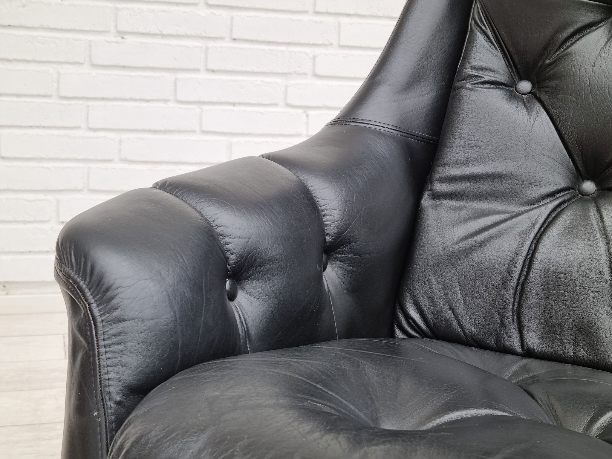 Fauteuil en cuir pivotant danois vintage