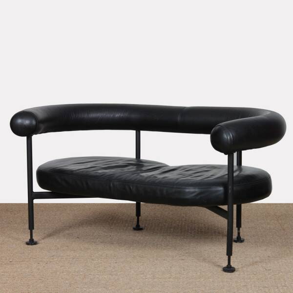 Two-seater leather banquette from the 1980s.