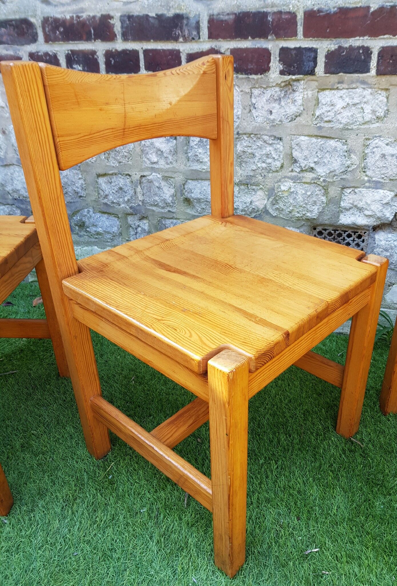 Model chairs "Hongisto" by Ilmari Tapiovaara 1963