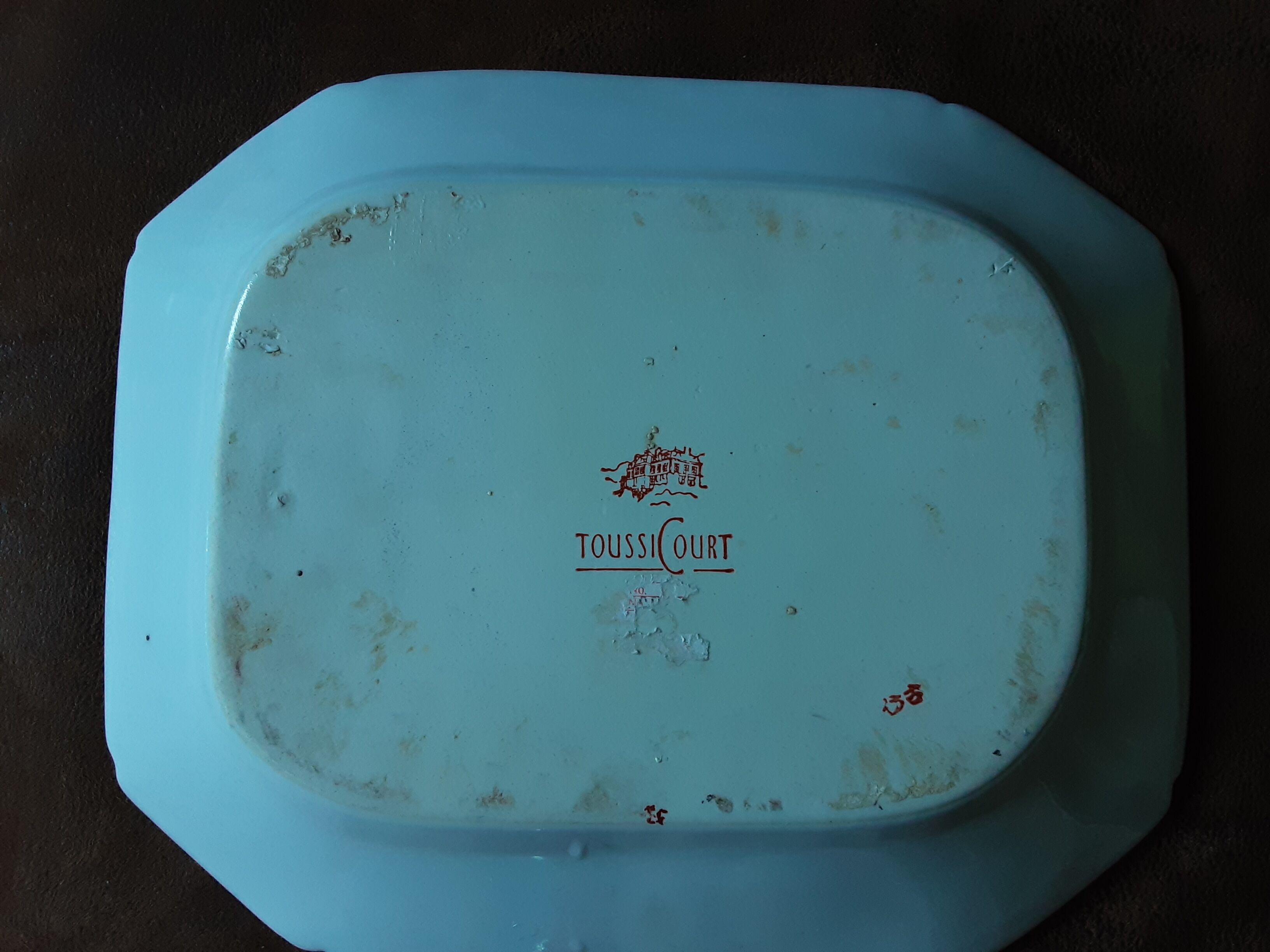 Old dish Château de Toussicourt