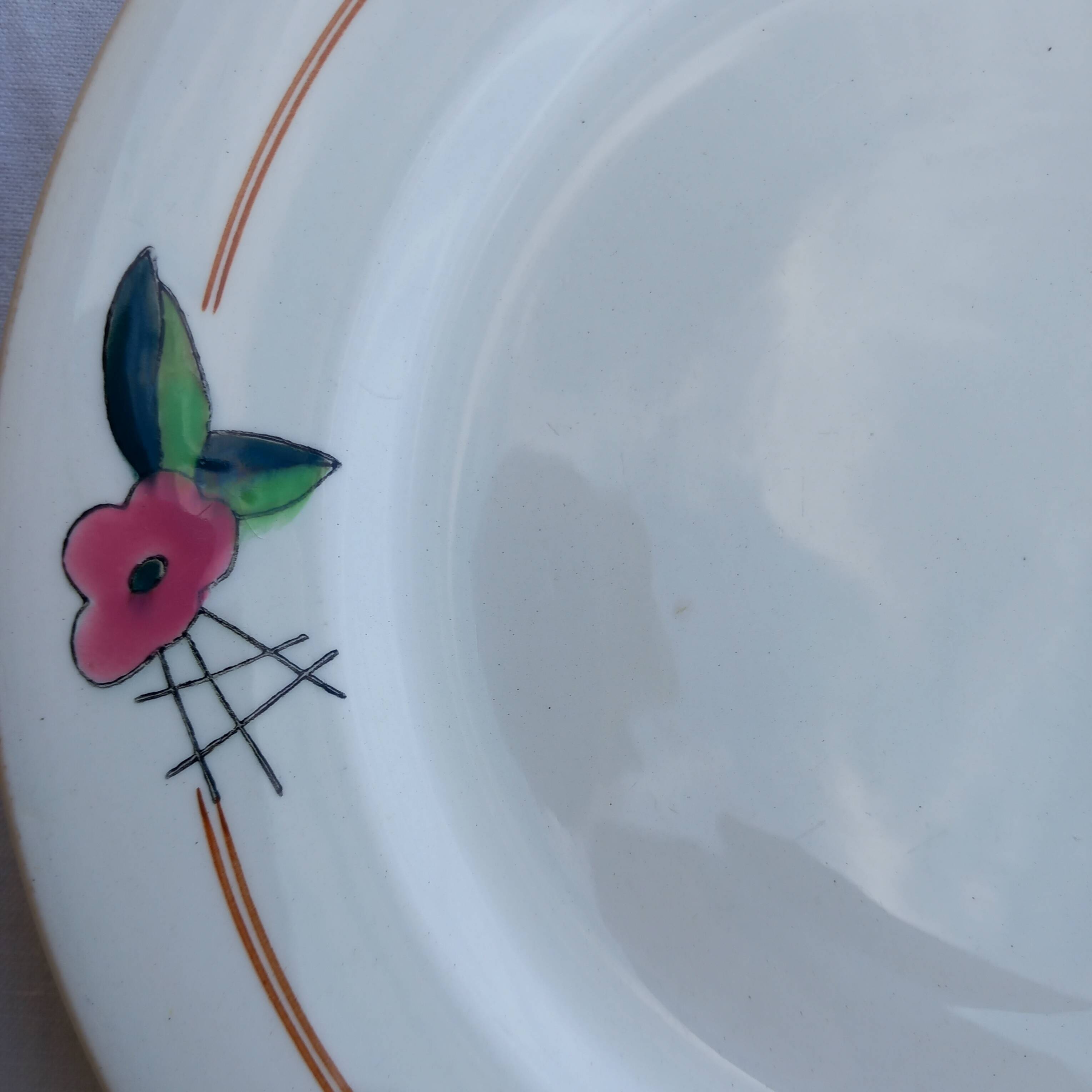 Plat de présentation sur pied Charbonnier modèle Alger