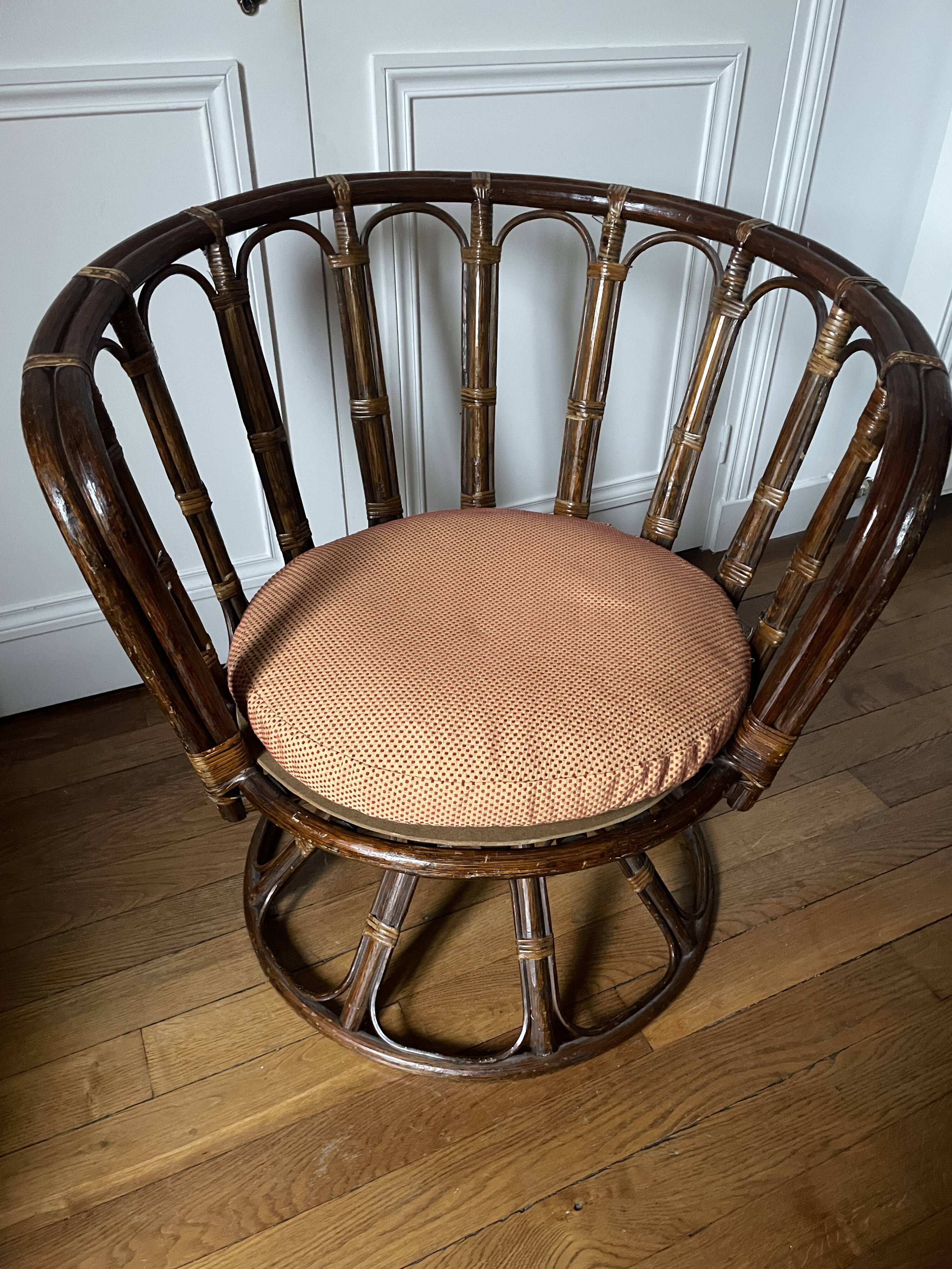 Fauteuil pivotant rotin et osier vintage