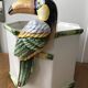 Cache pot vintage en barbotine à décor de Toucan