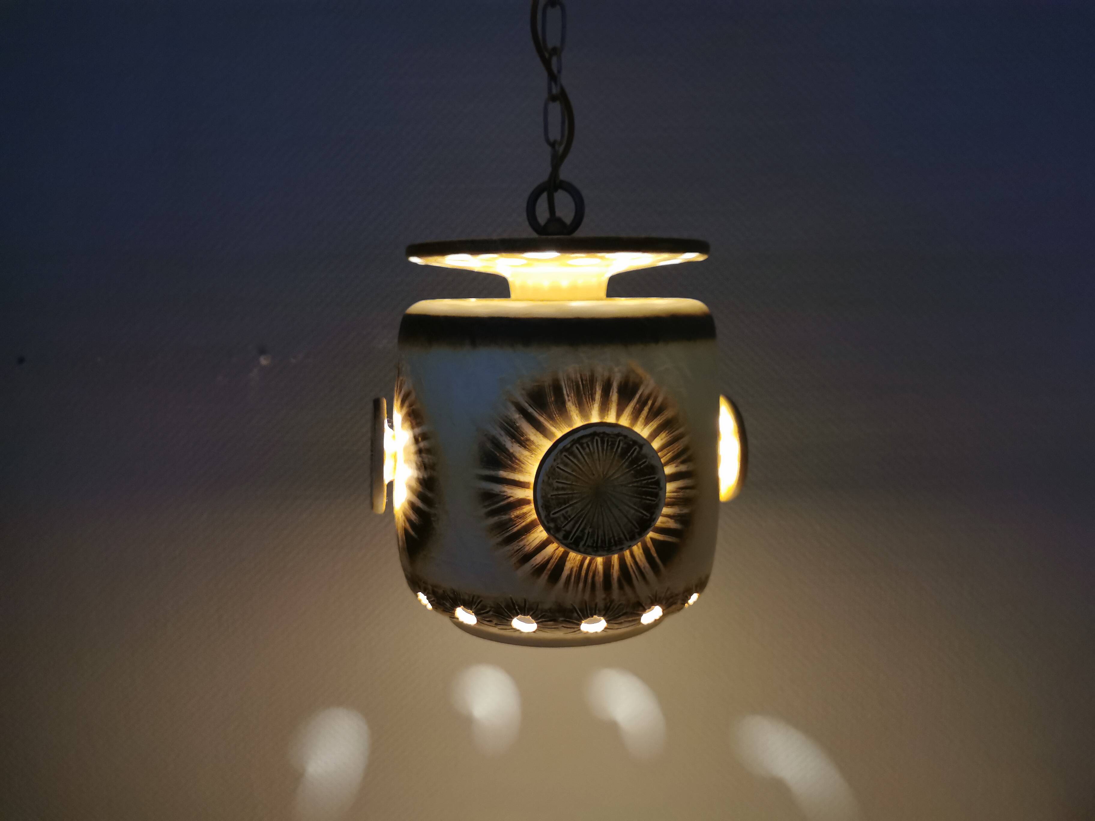 Large and beautiful hanging lamp in ceramic. Danish from the 70s, in super nice condition.