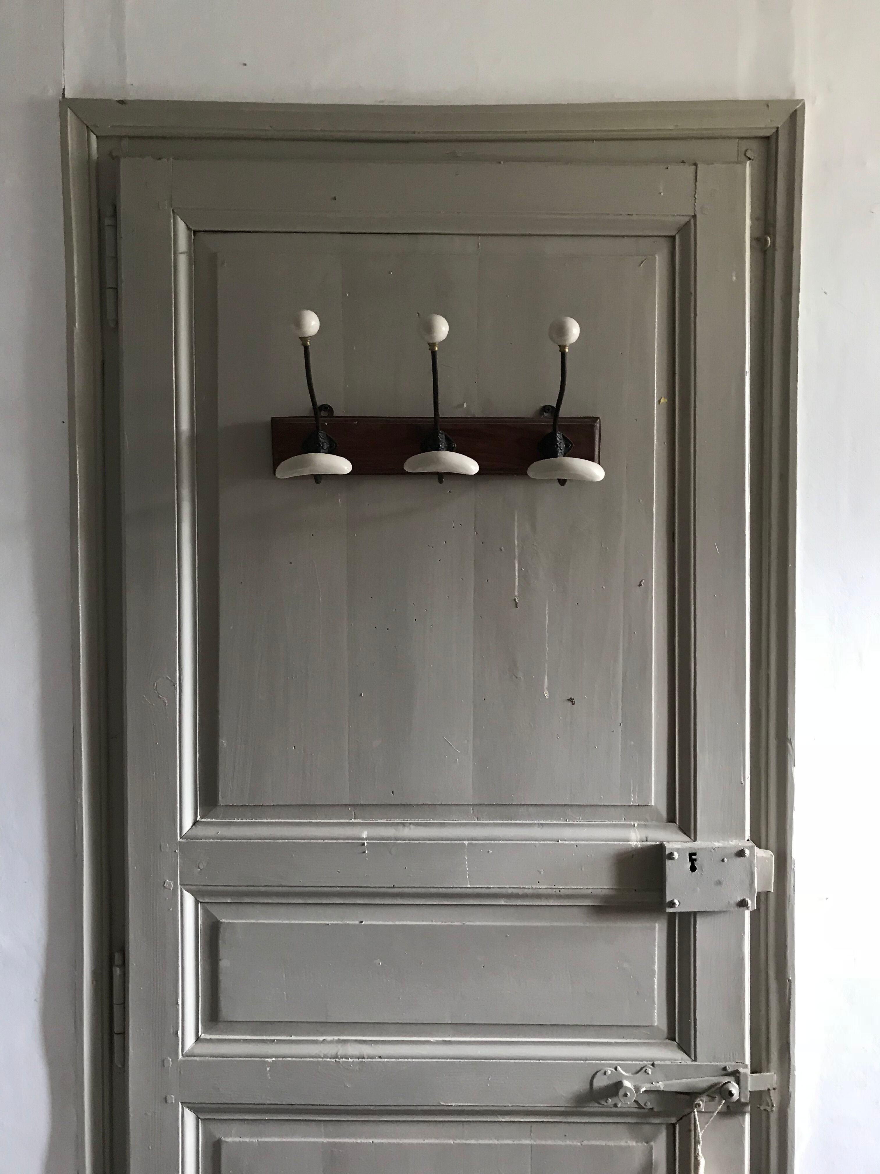 Coatrack wood and porcelain