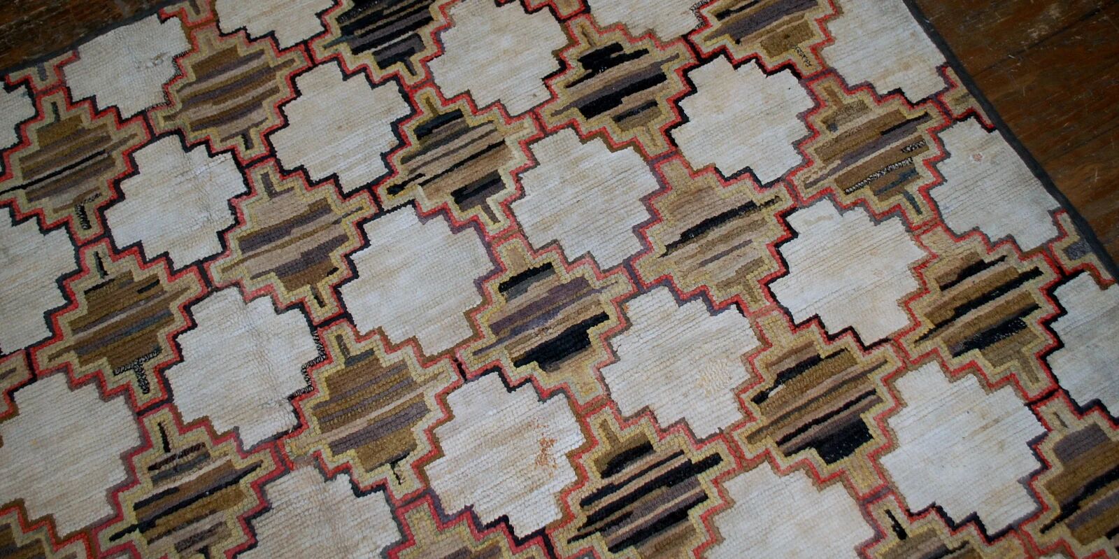 Handmade antique American hooked rug 180cm x 241cm 1880s