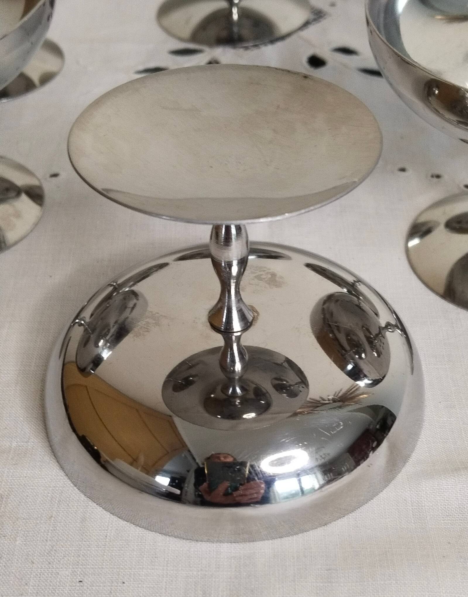 Coupes à glace ,ou sorbet sur pied   , vintage , en inox 18/10 , années 70