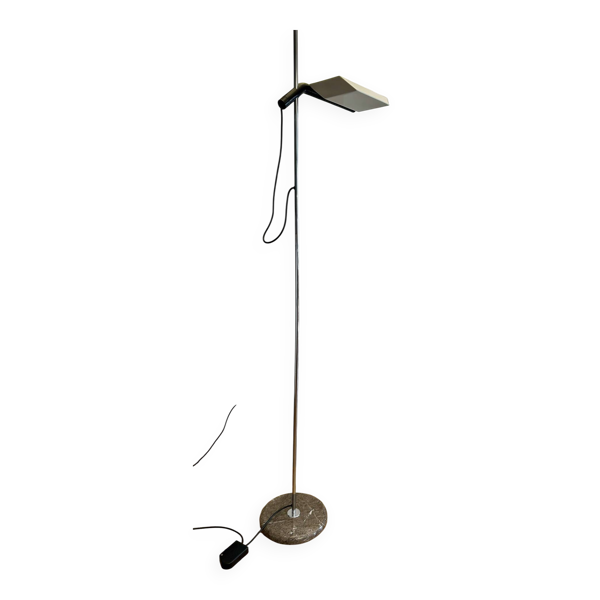 Lampadaire Guzzini ''Mattonella'', base en marbre Mondrago, 1970 — Beyit