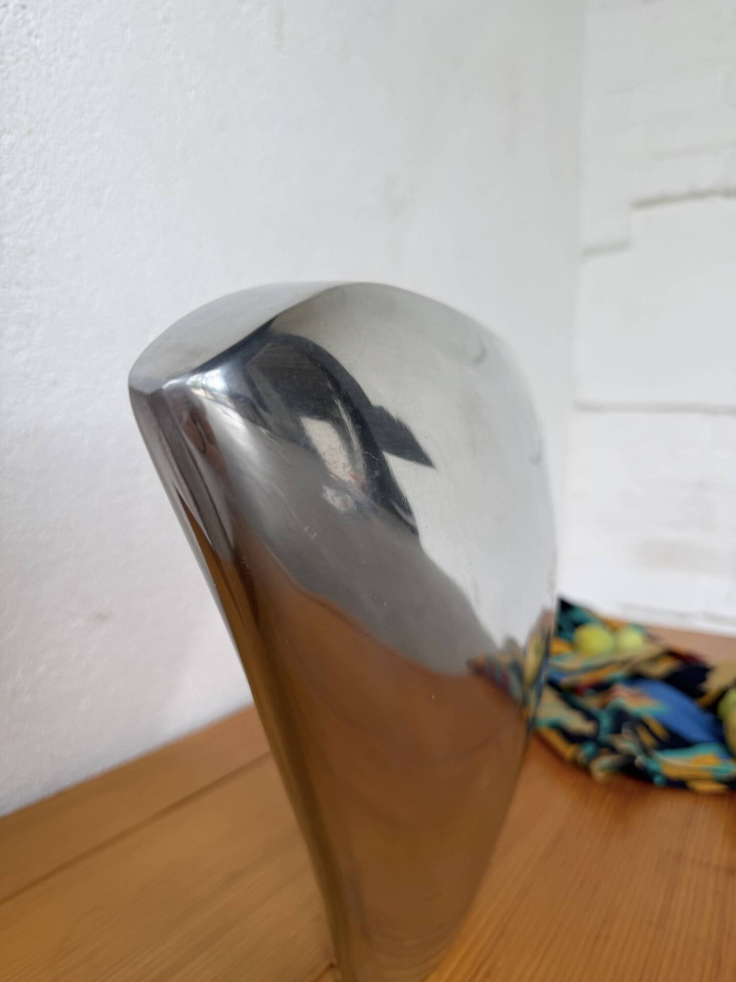 Aluminium fountain vase