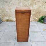 Curtain cabinet