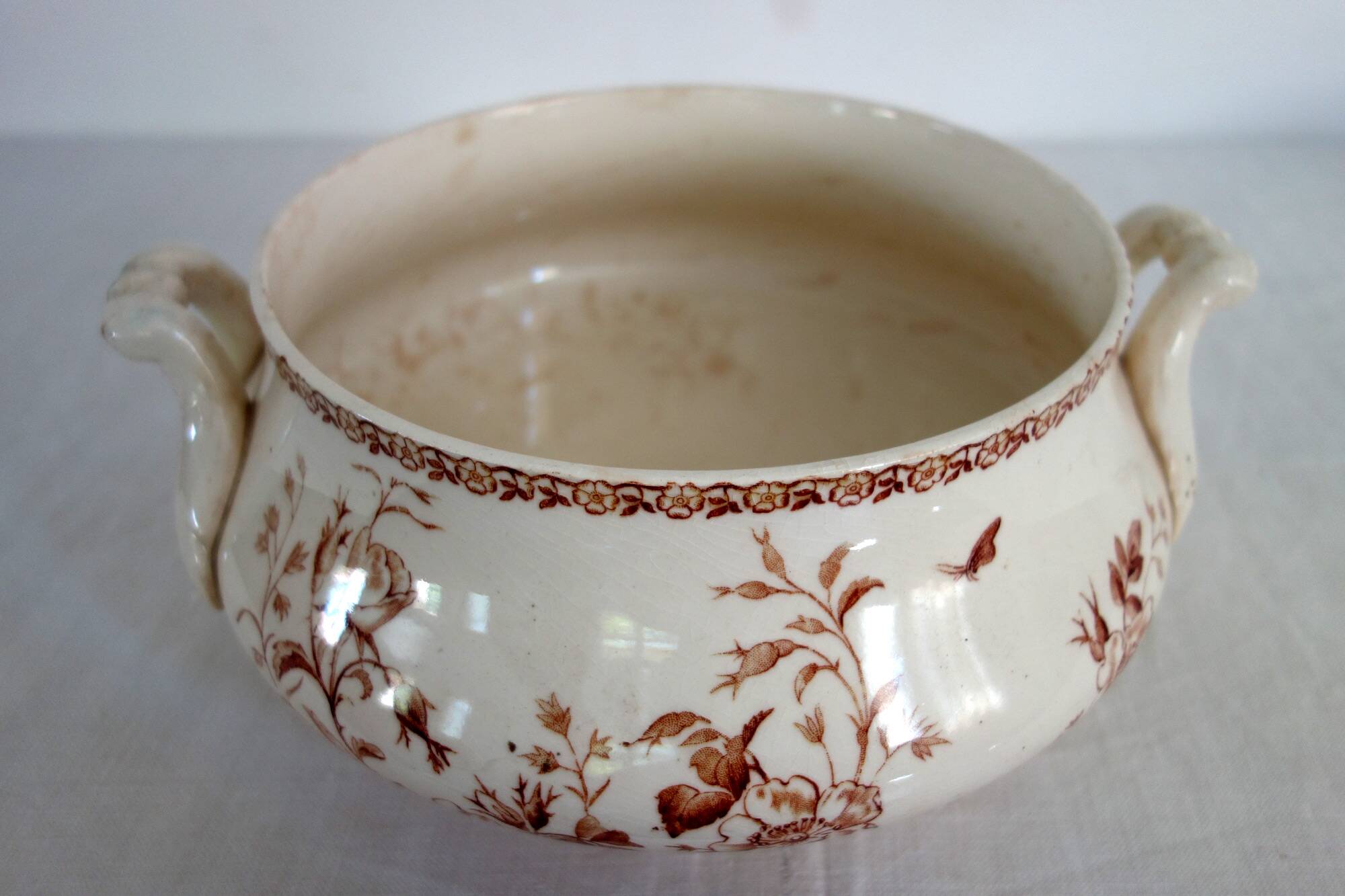 Soup tureen Terre De Fer Gien model Mai around 1900