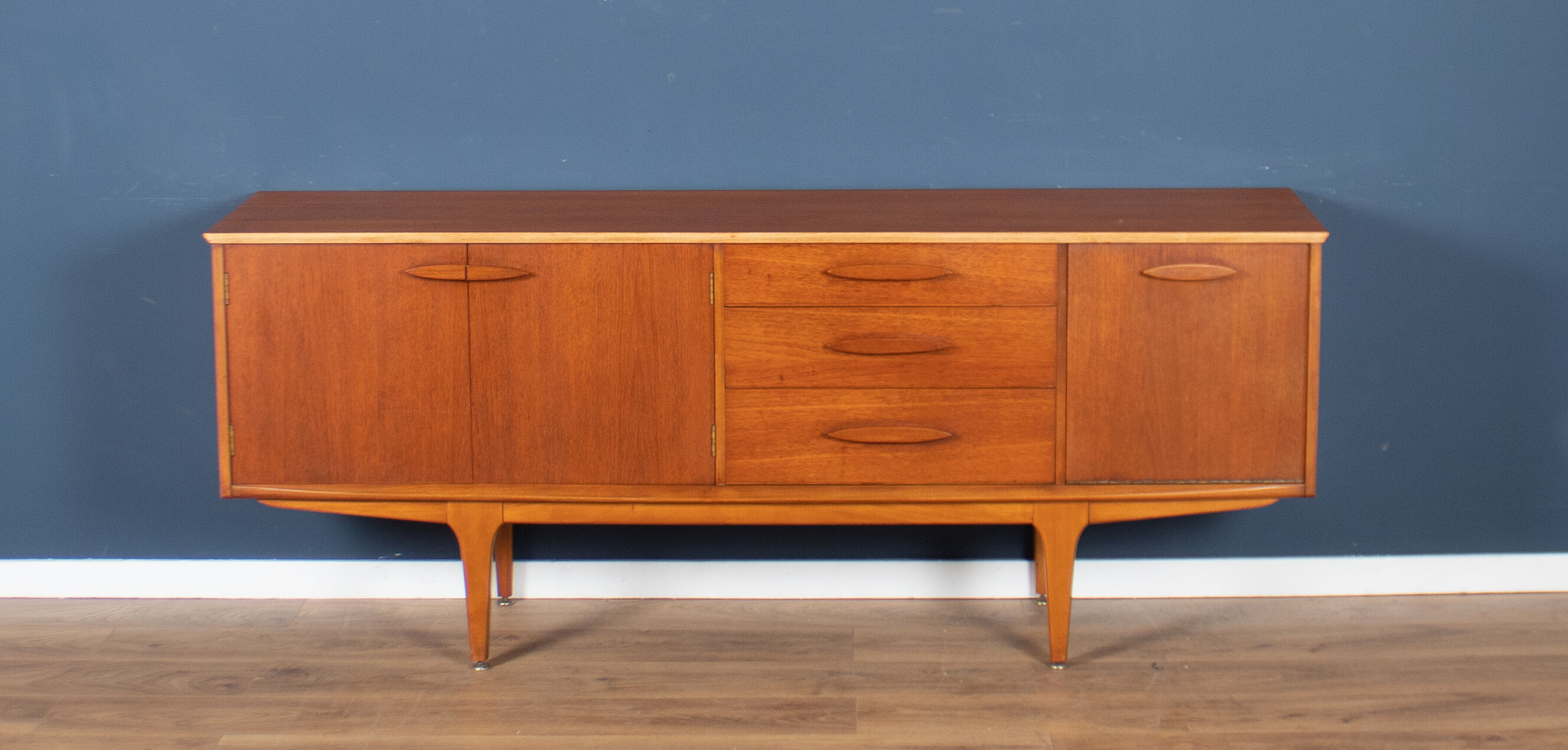 Enfilade en teck par Jentique années 1960