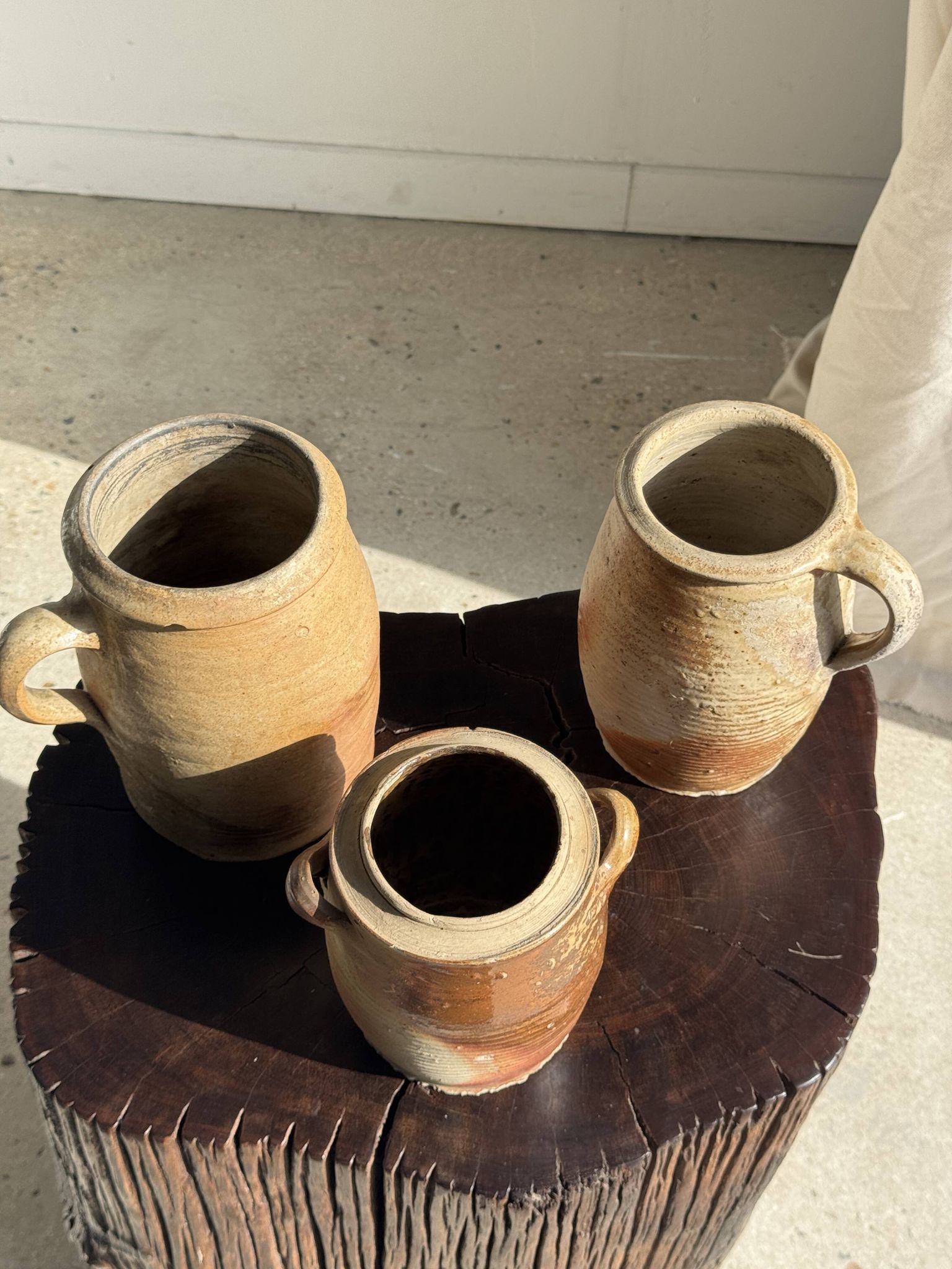 Pot ovale en grès mat beige, 1 anse