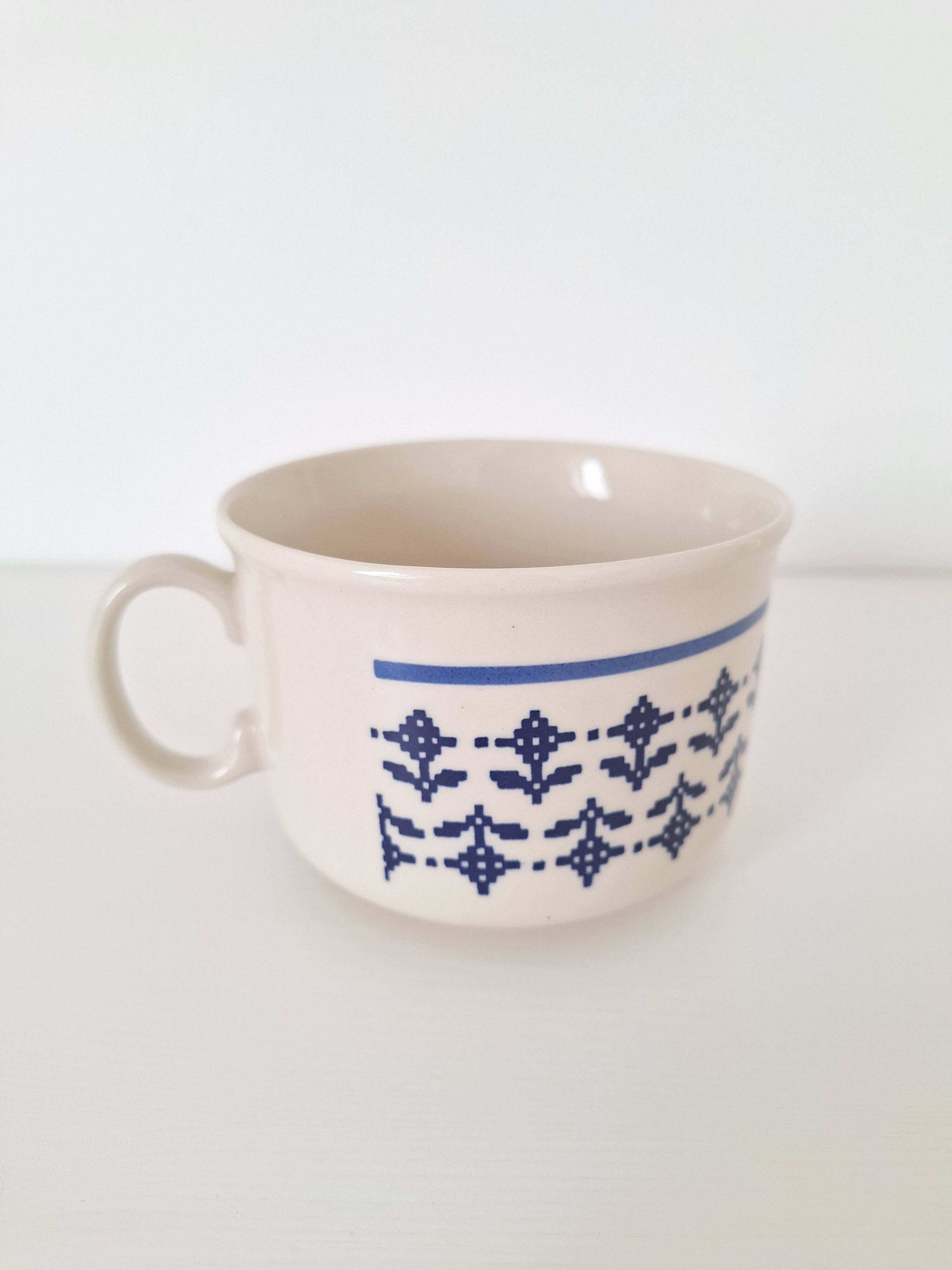 Mugs / Just Mugs Blue English mugs from the 90s