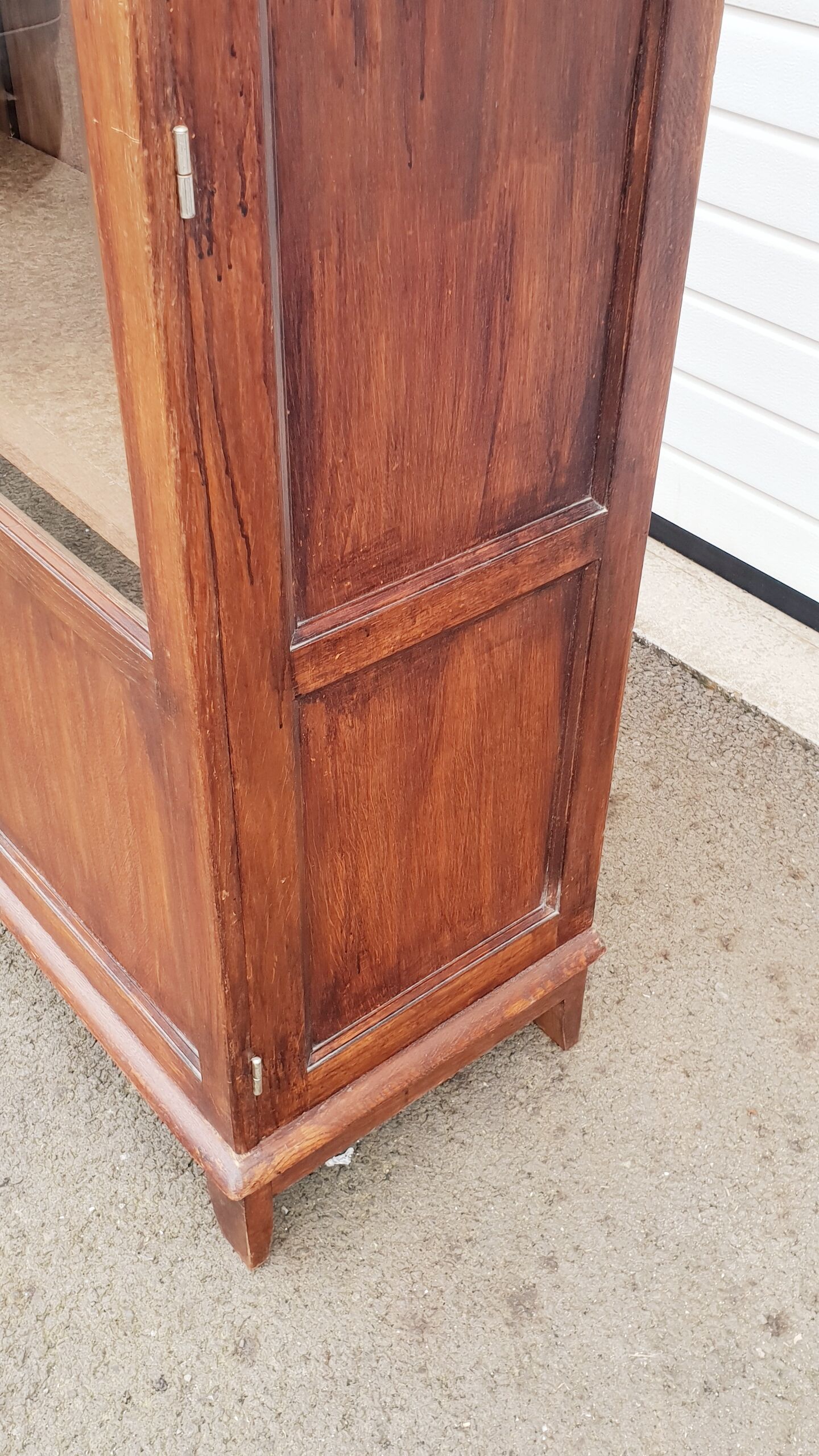 Armoire vitrée vintage