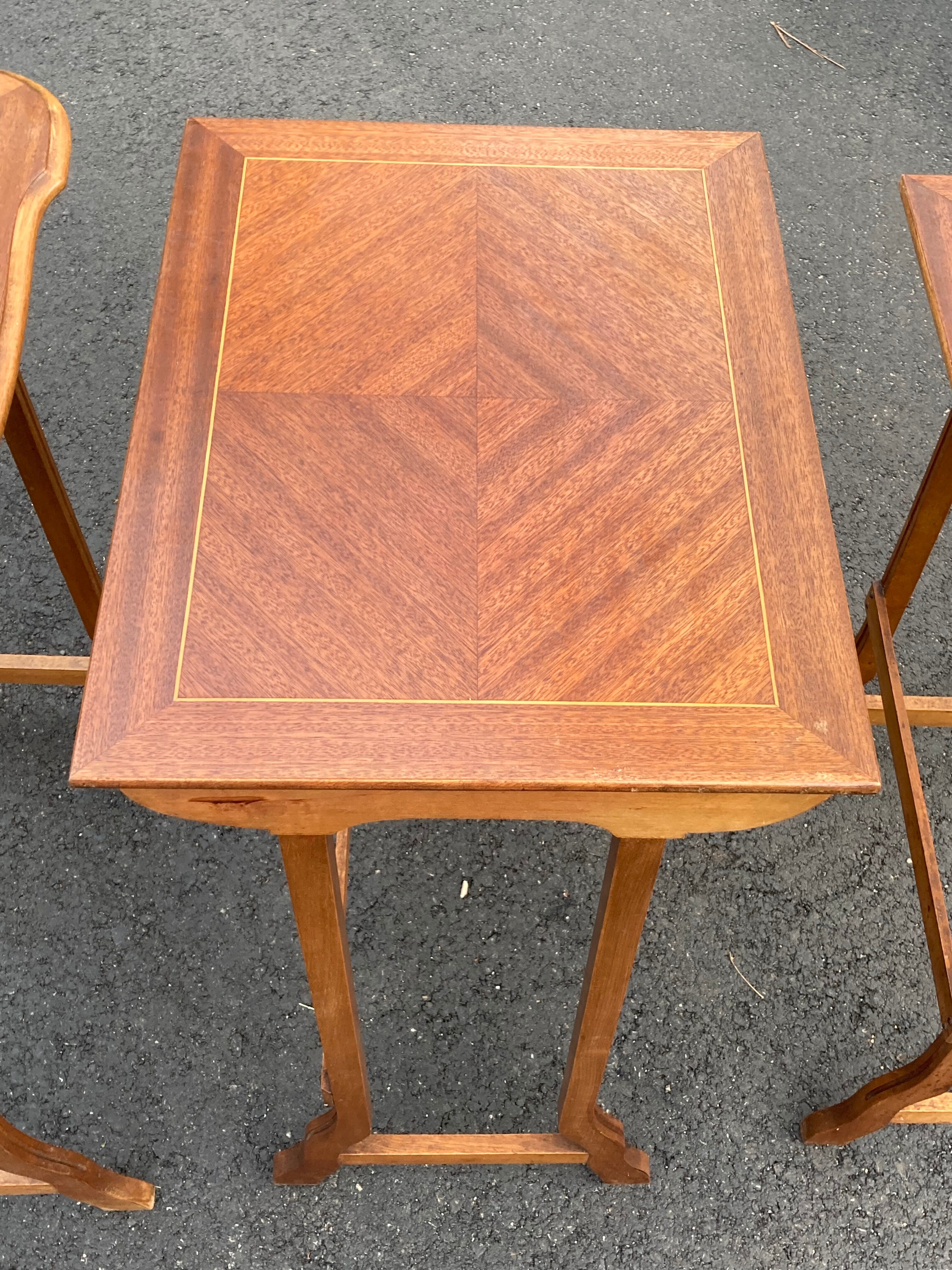 Tables gigogne art déco d’époque 1930 en marqueterie