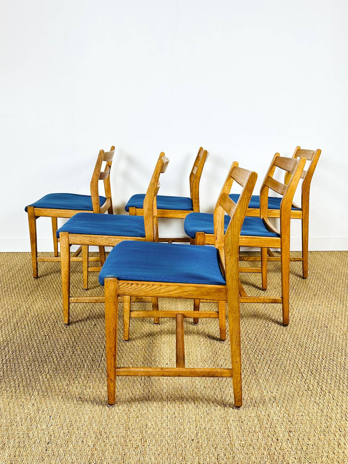 6 Scandinavian oak chairs from the 1960s.
