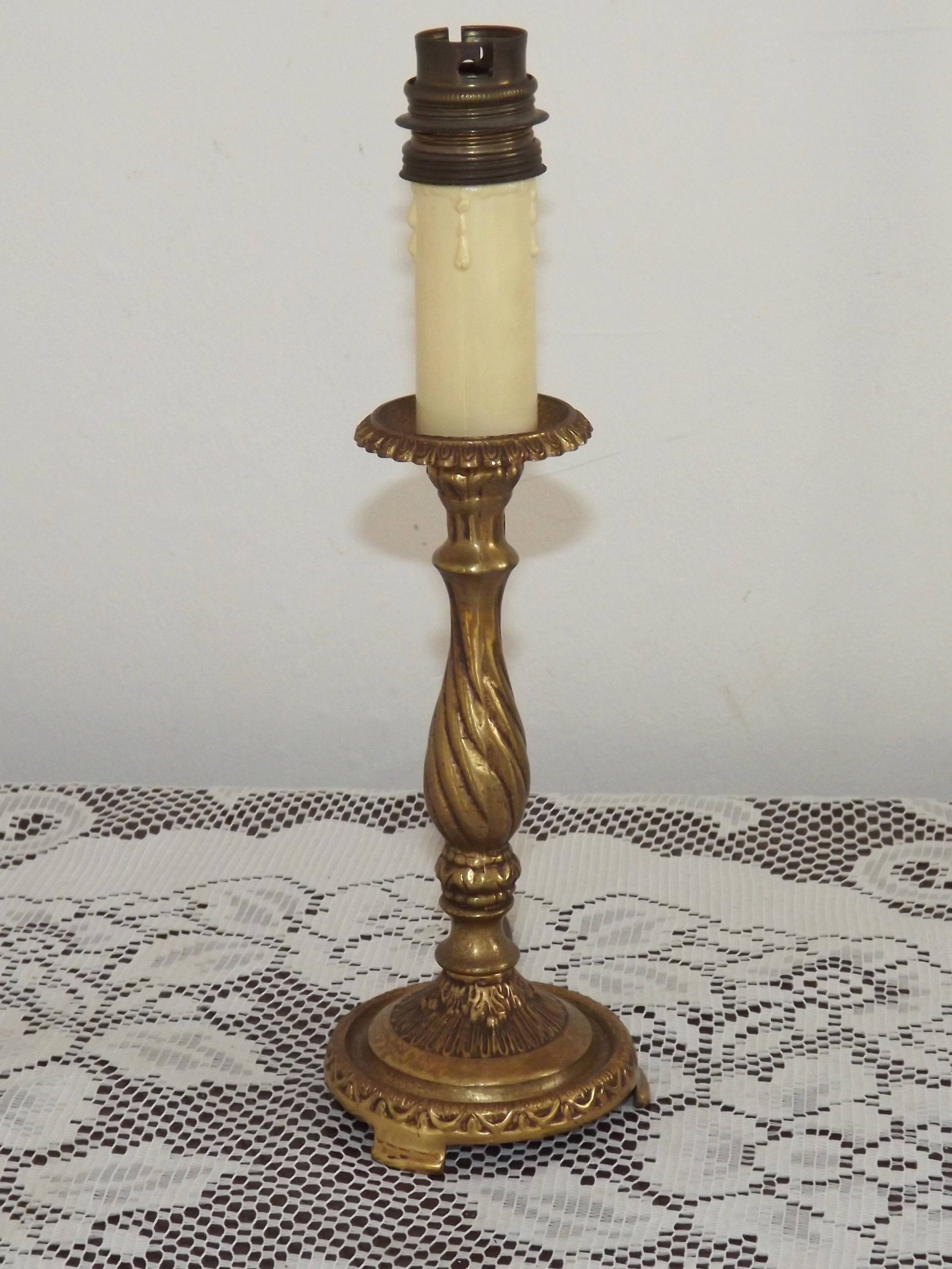 French Vintage Brass Table Lamp With Cream Fringed Shade 5567