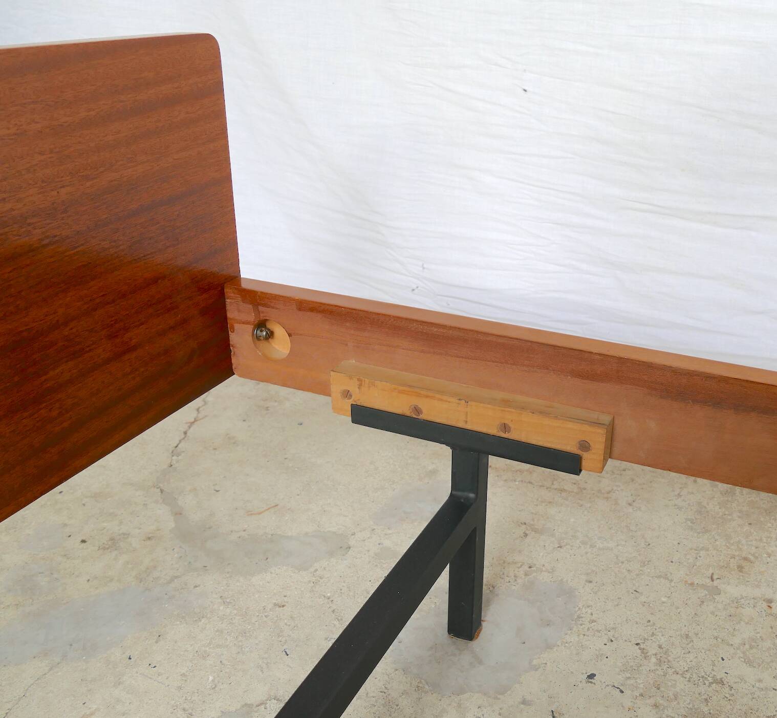 Daybed LC8 A.R.P. Pierre Guariche 1955