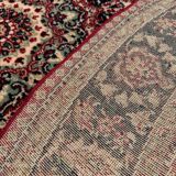 Round oriental rug