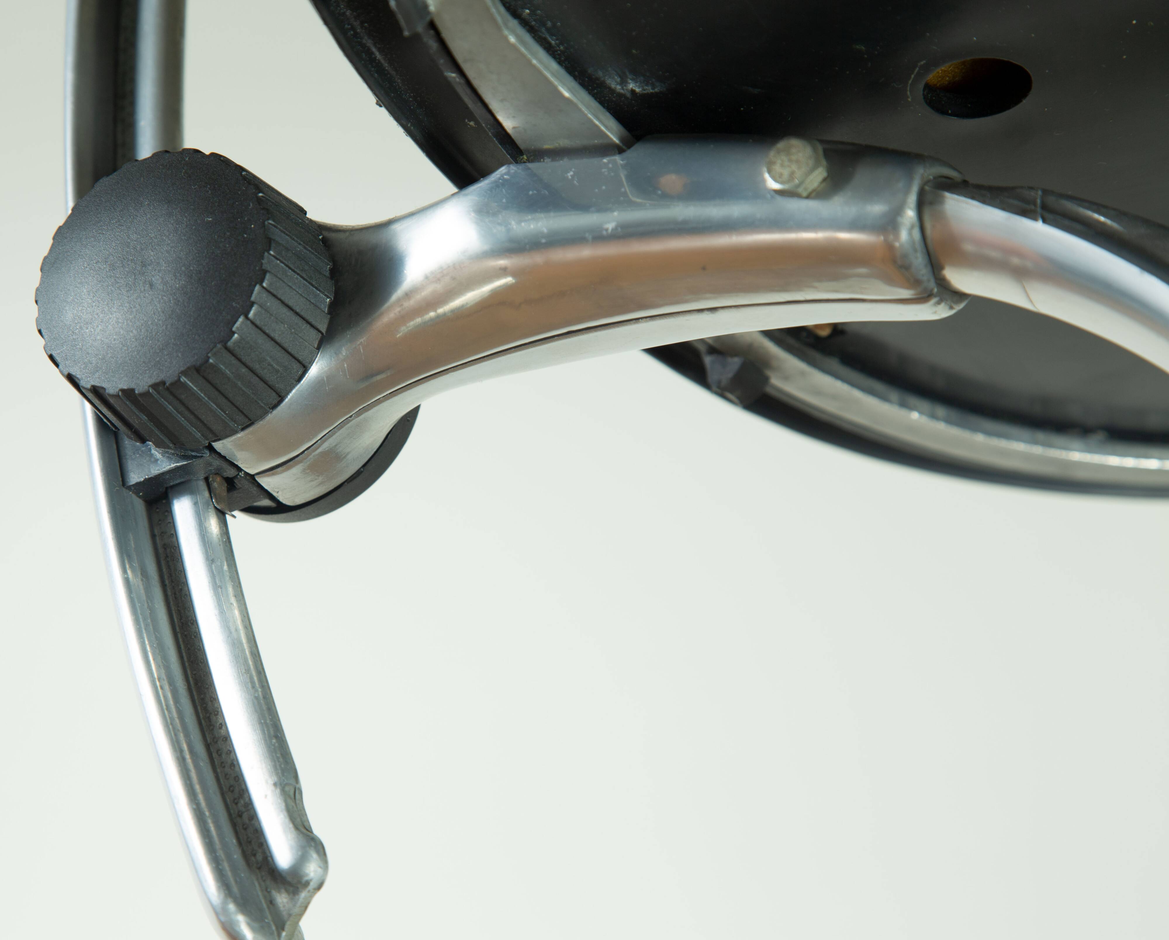 KEVI office chair, design by Jørgen Rasmussen, Knoll edition,