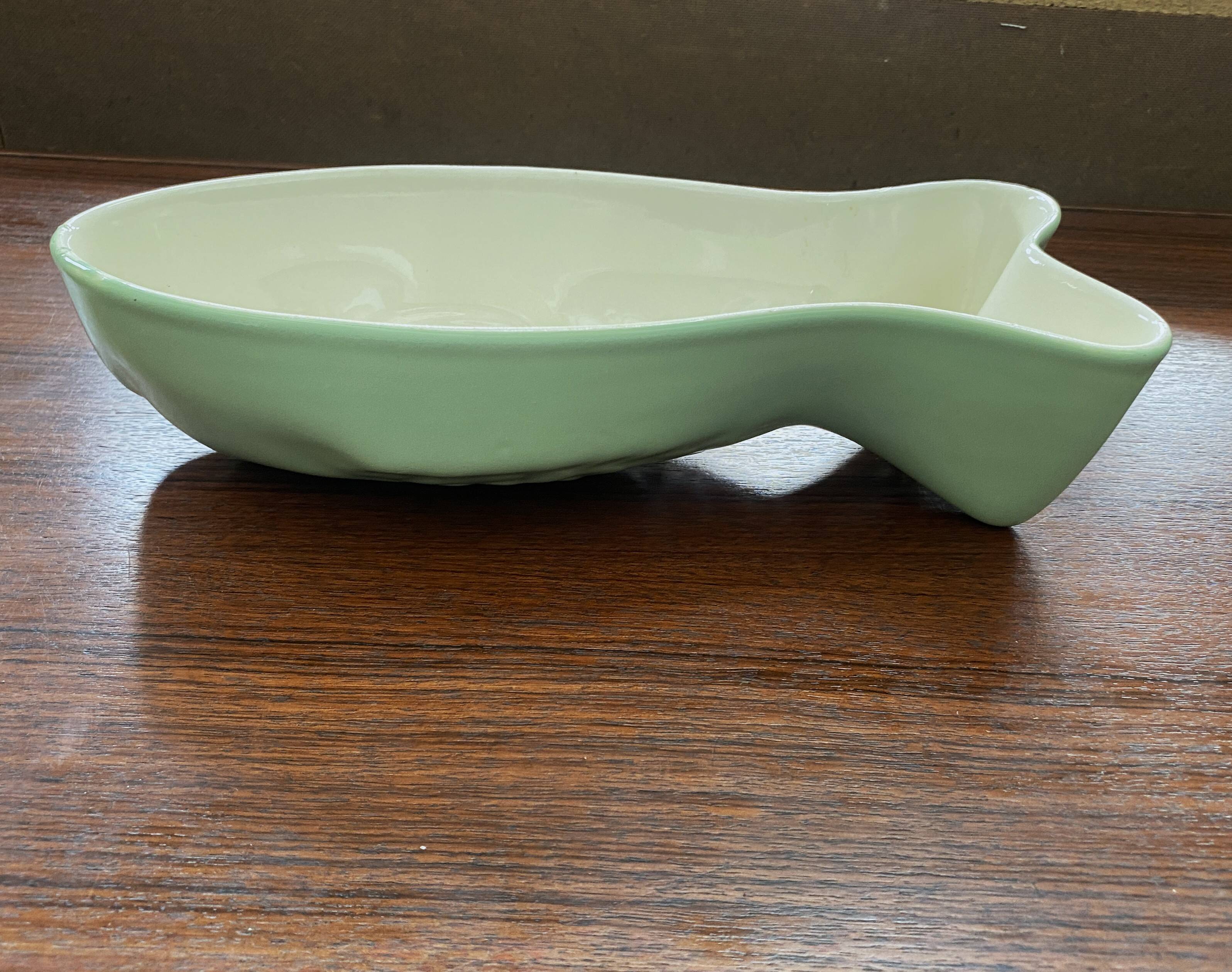 Moule à pudding en céramique vert lime Vis Shape