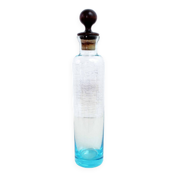 Bouteille vintage en verre bleu