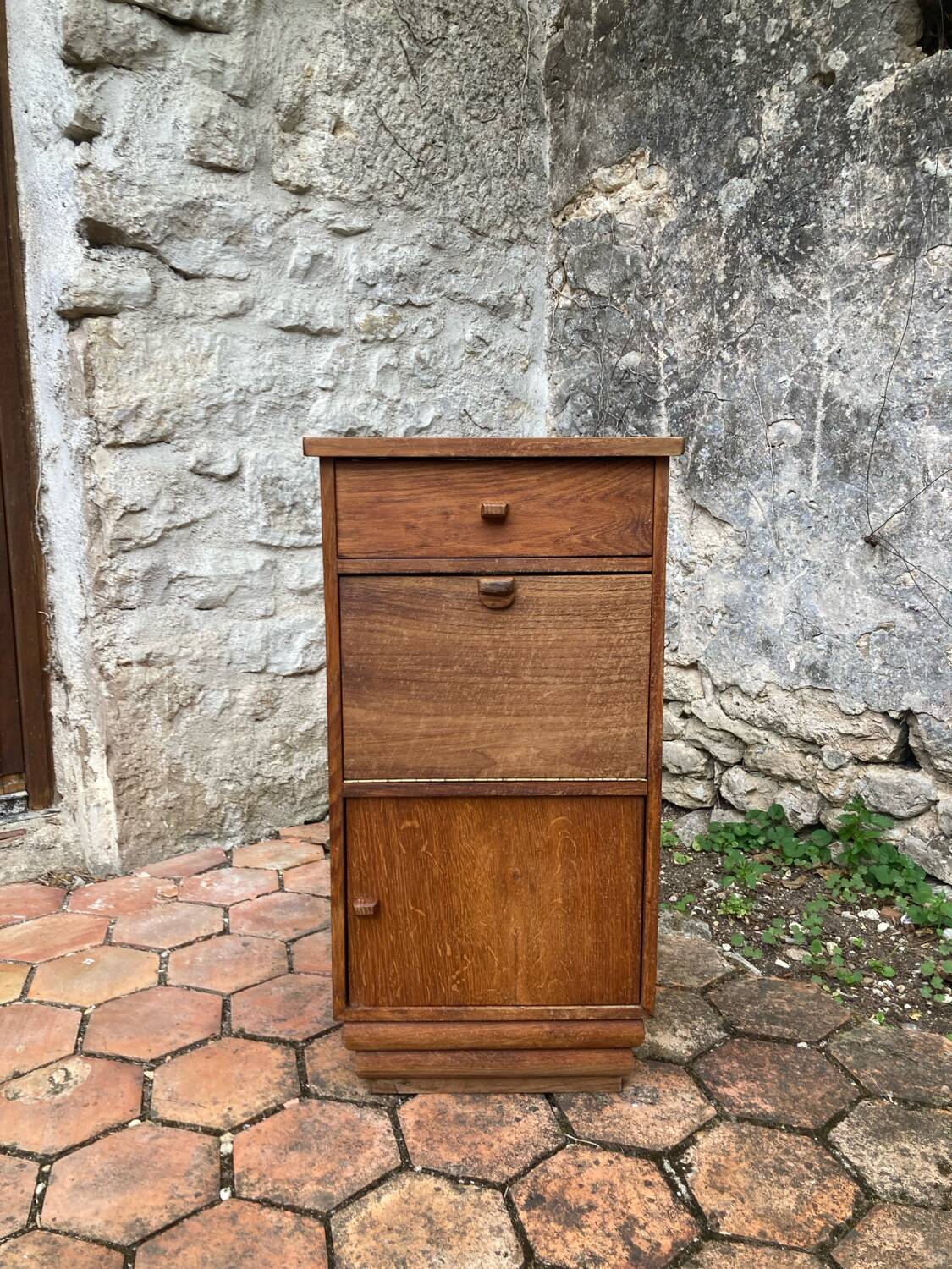 Meuble de rangement ancien